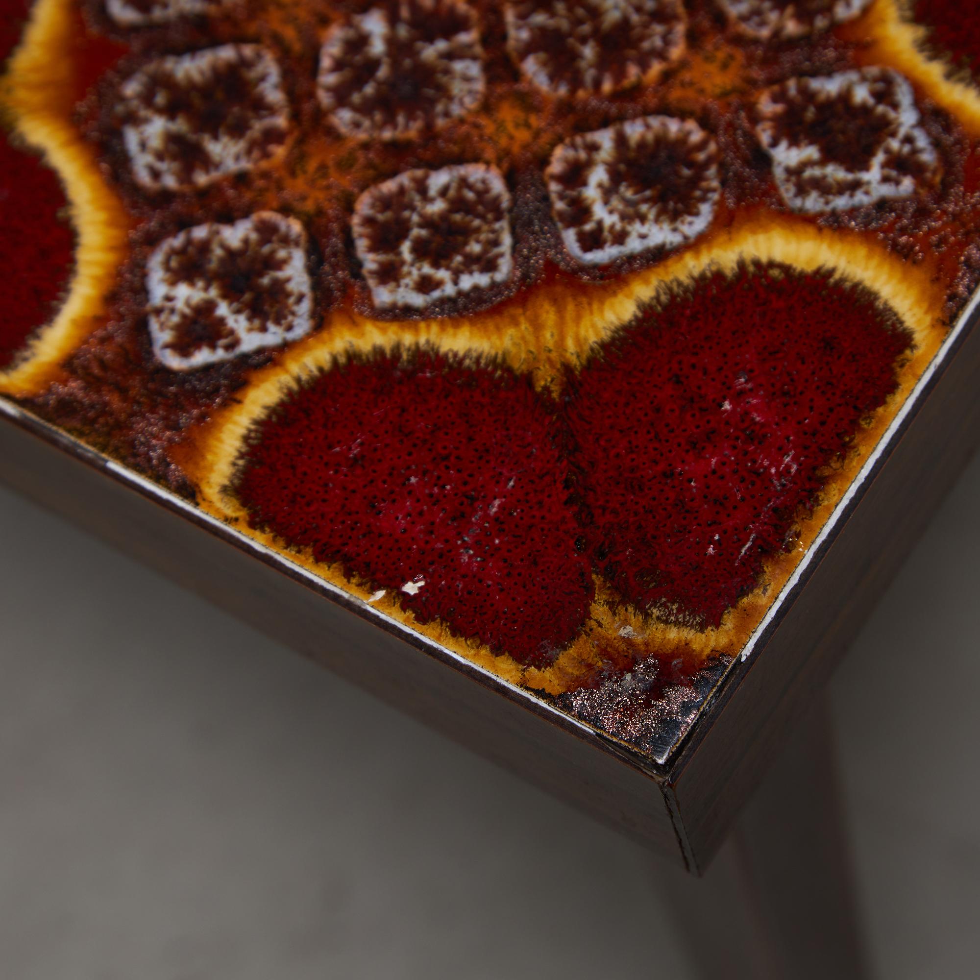 Table d'appoint en placage de bois avec plateau en céramique à fleurs colorées, 1970 en vente 5