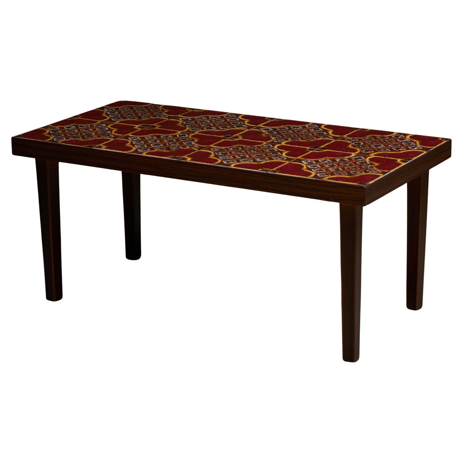 Table d'appoint en placage de bois avec plateau en céramique à fleurs colorées, 1970 en vente