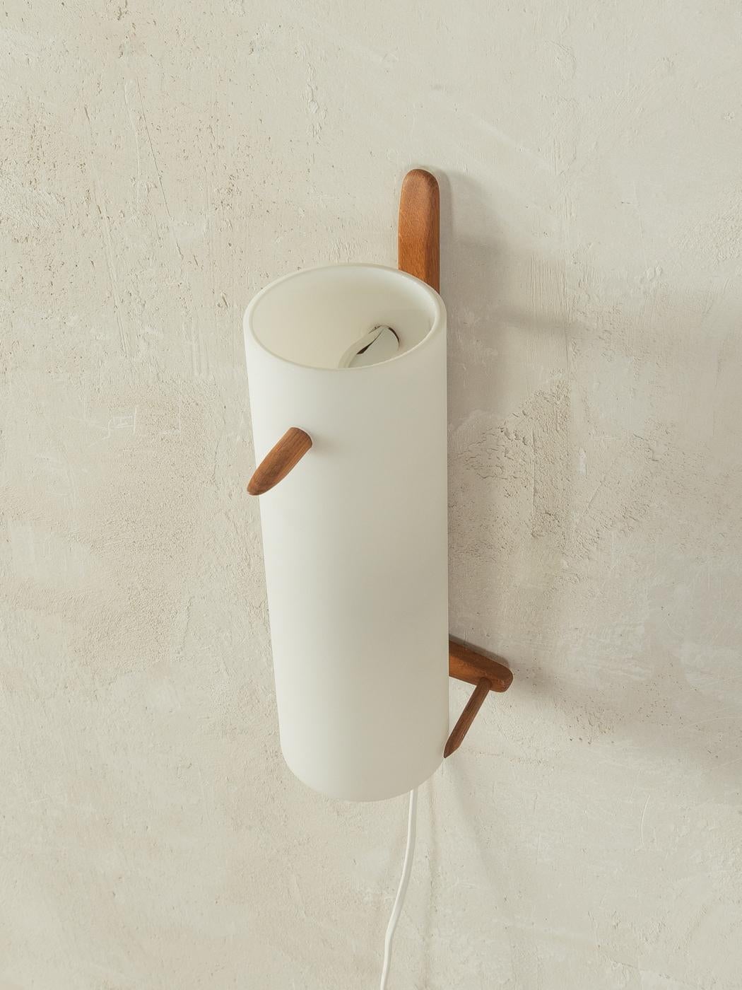Lampada da parete in legno di Uno & Östen Kristiansson, Luxus In condizioni buone in vendita a Neuss, NW