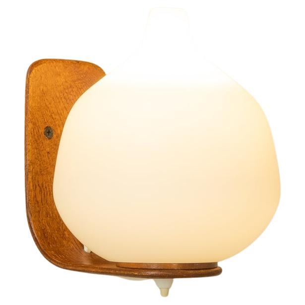 Lampada da parete in legno di Uno & Östen Kristiansson, Luxus
