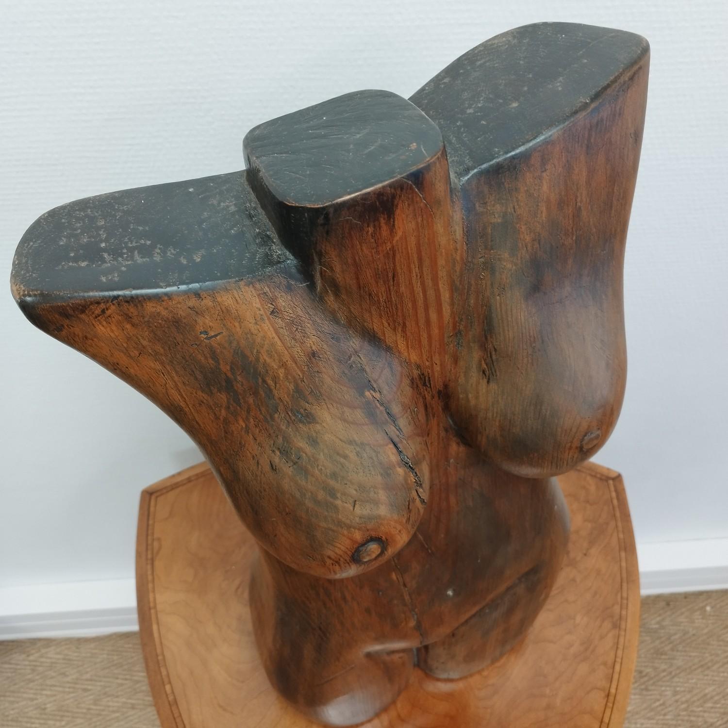 Français Buste de femme en bois en vente