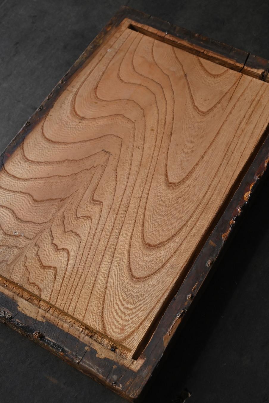 Tabla de trabajo de madera de un antiguo artesano japonés de laca/objeto para colgar en la pared en venta 6