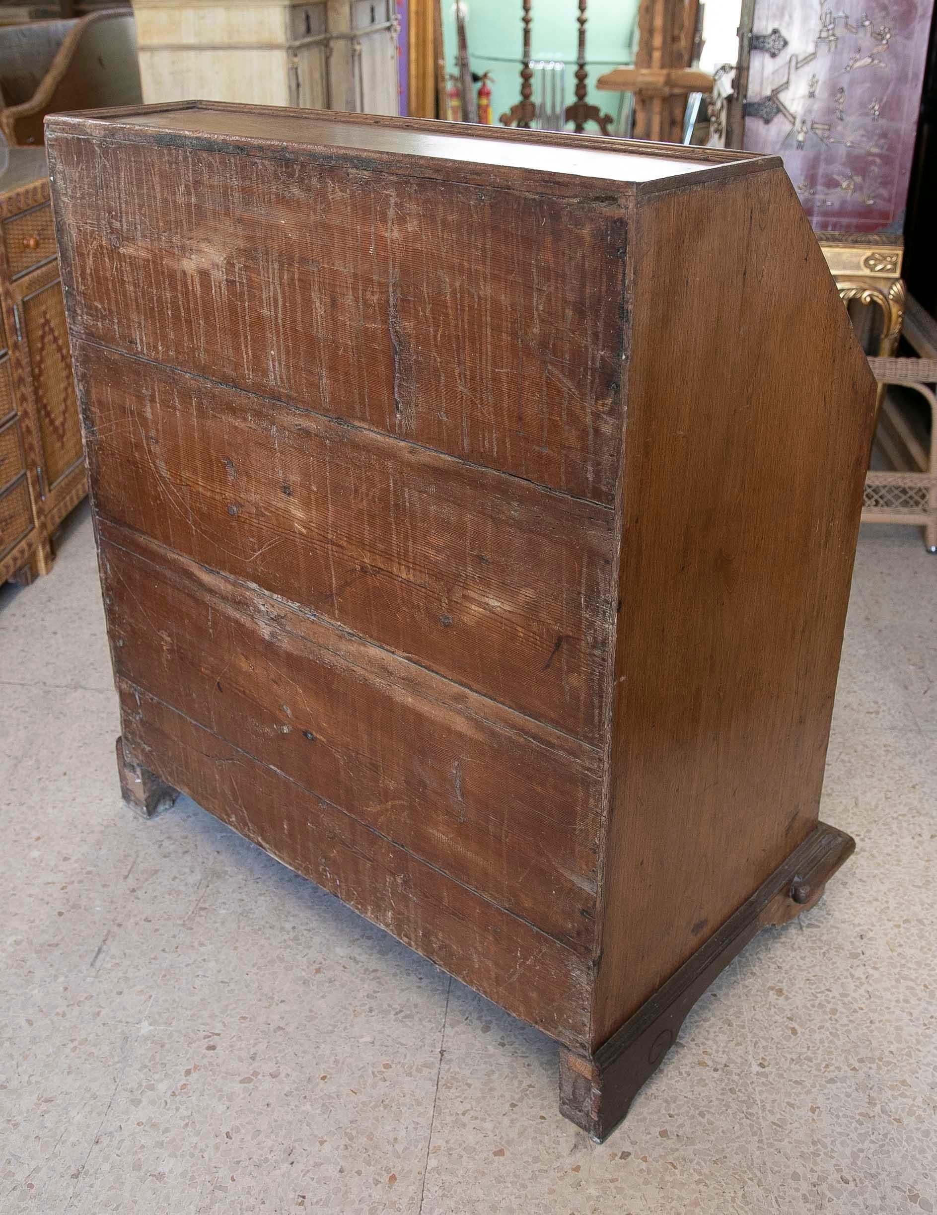 Bureau en bois avec tiroirs et porte pliante  en vente 13