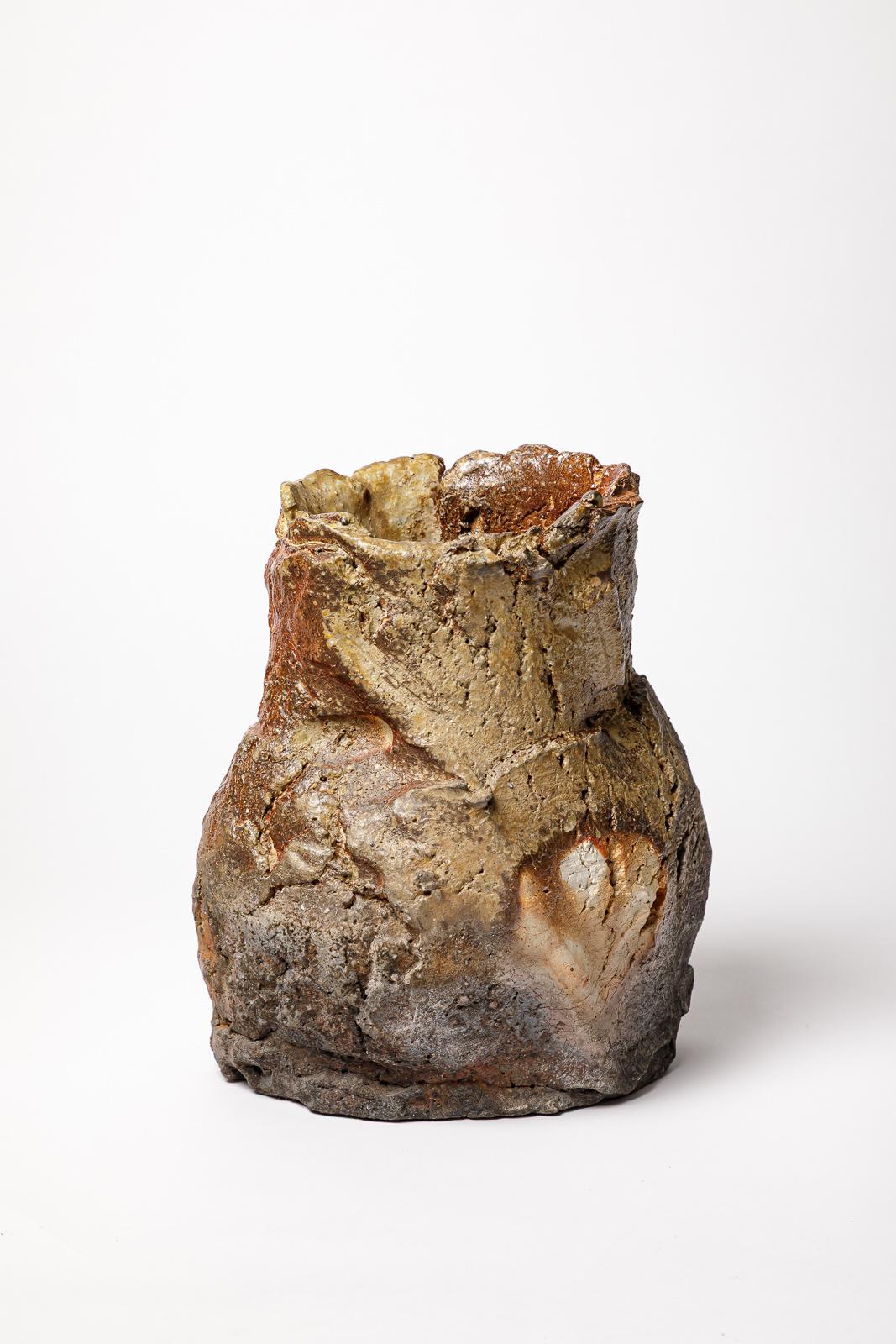 Vaso in gres Wood di Hervé Rousseau. 
Firma dell'artista sotto la base. Circa 1990.
H. : 11,8 x 11 x 7,9 pollici.
