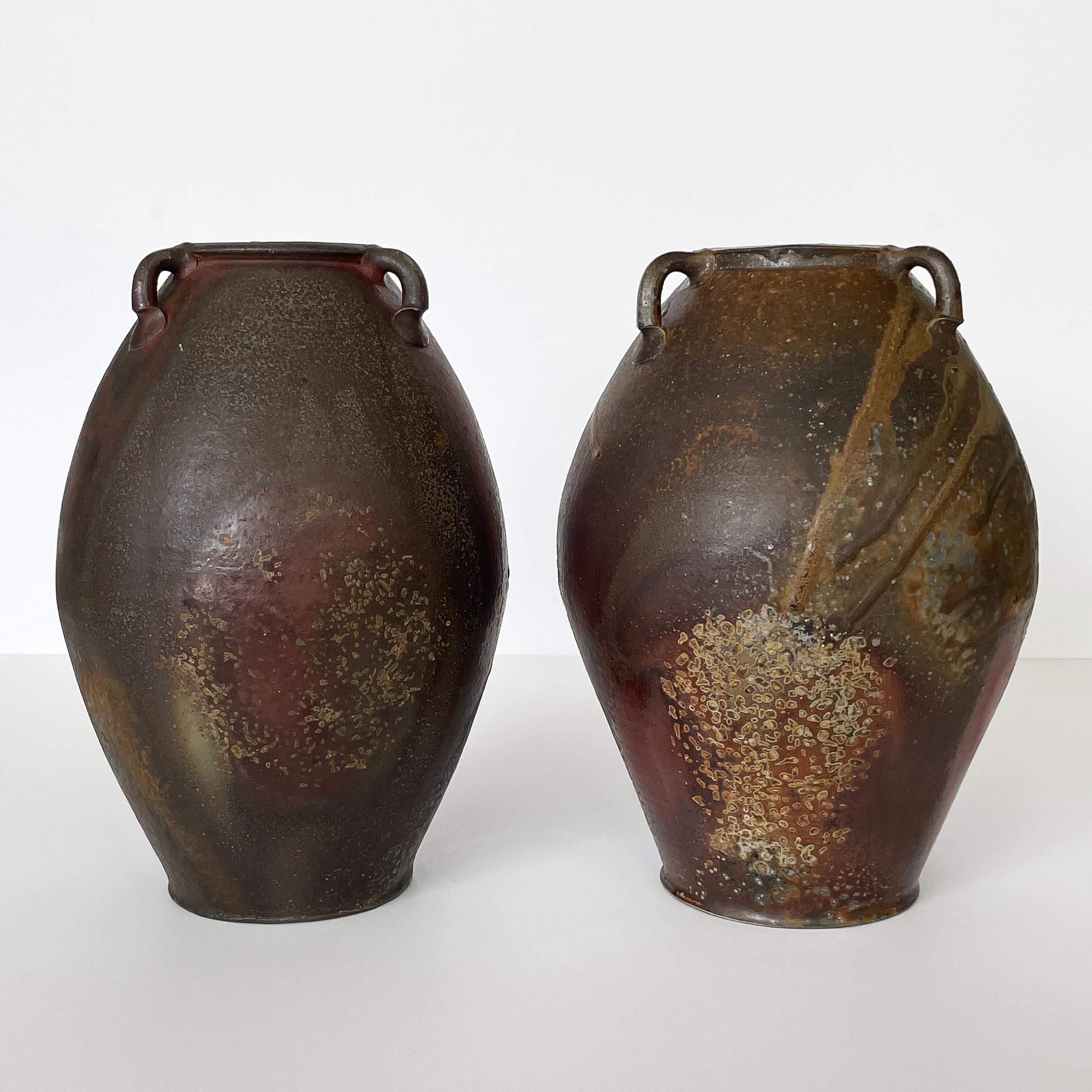 Holzgebranntes Gefäß mit drei Griffen von Gillan Doty (Studio Pottery) im Angebot 7