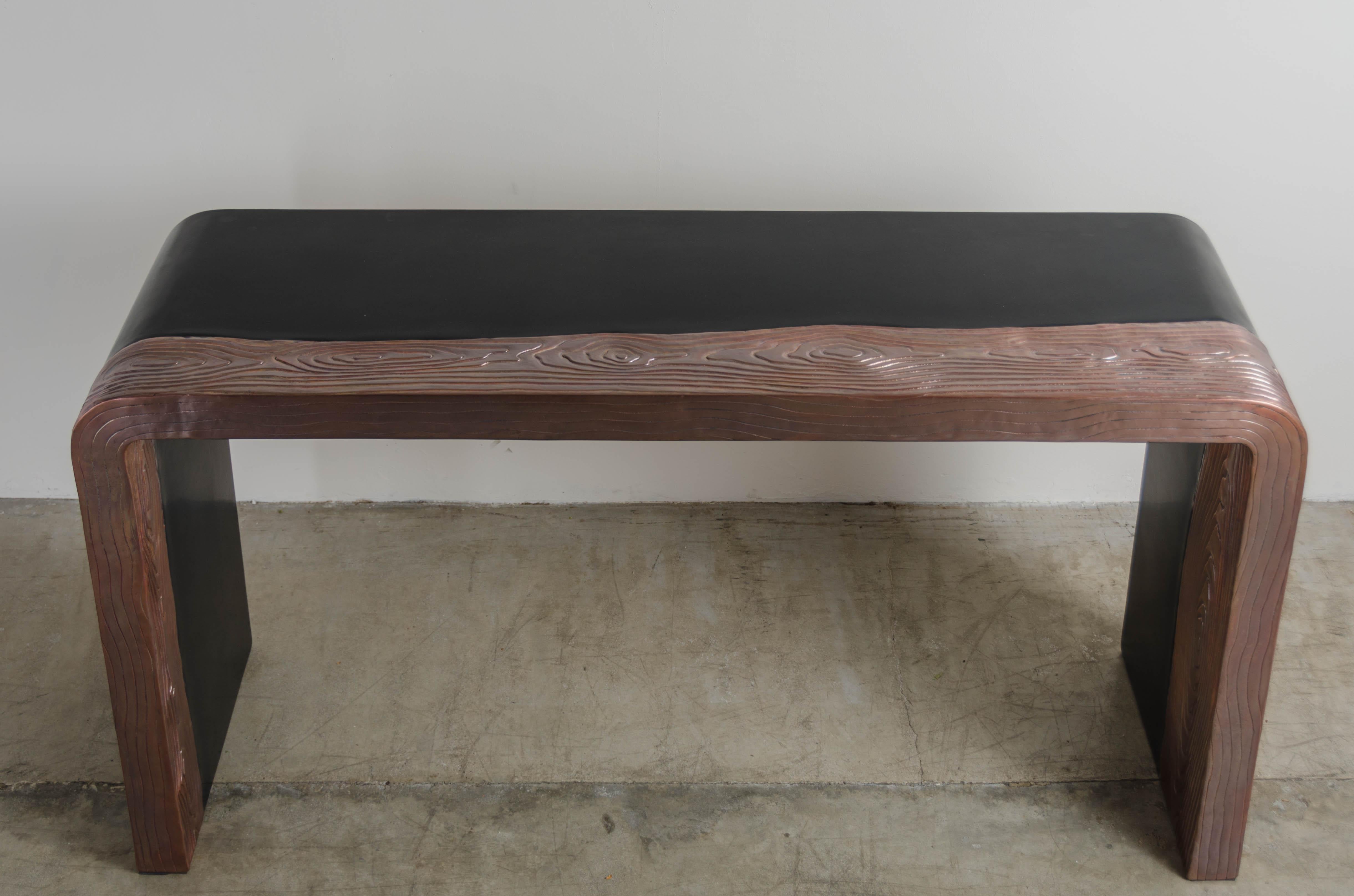 Woodgrain Design Copper Console with Black Lacquer by Robert Kuo, Hand Repousse For Sale 1