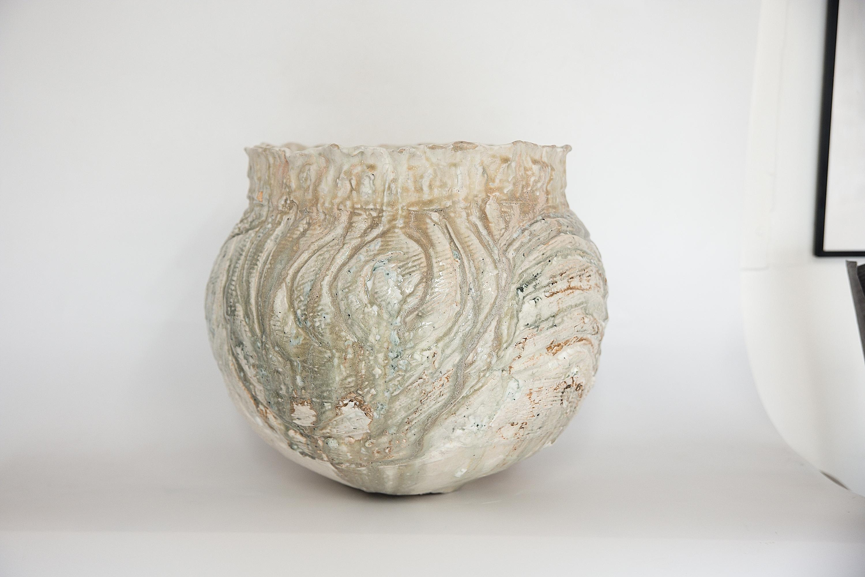 Woodland Hills Pot/ Vase For Sale 4