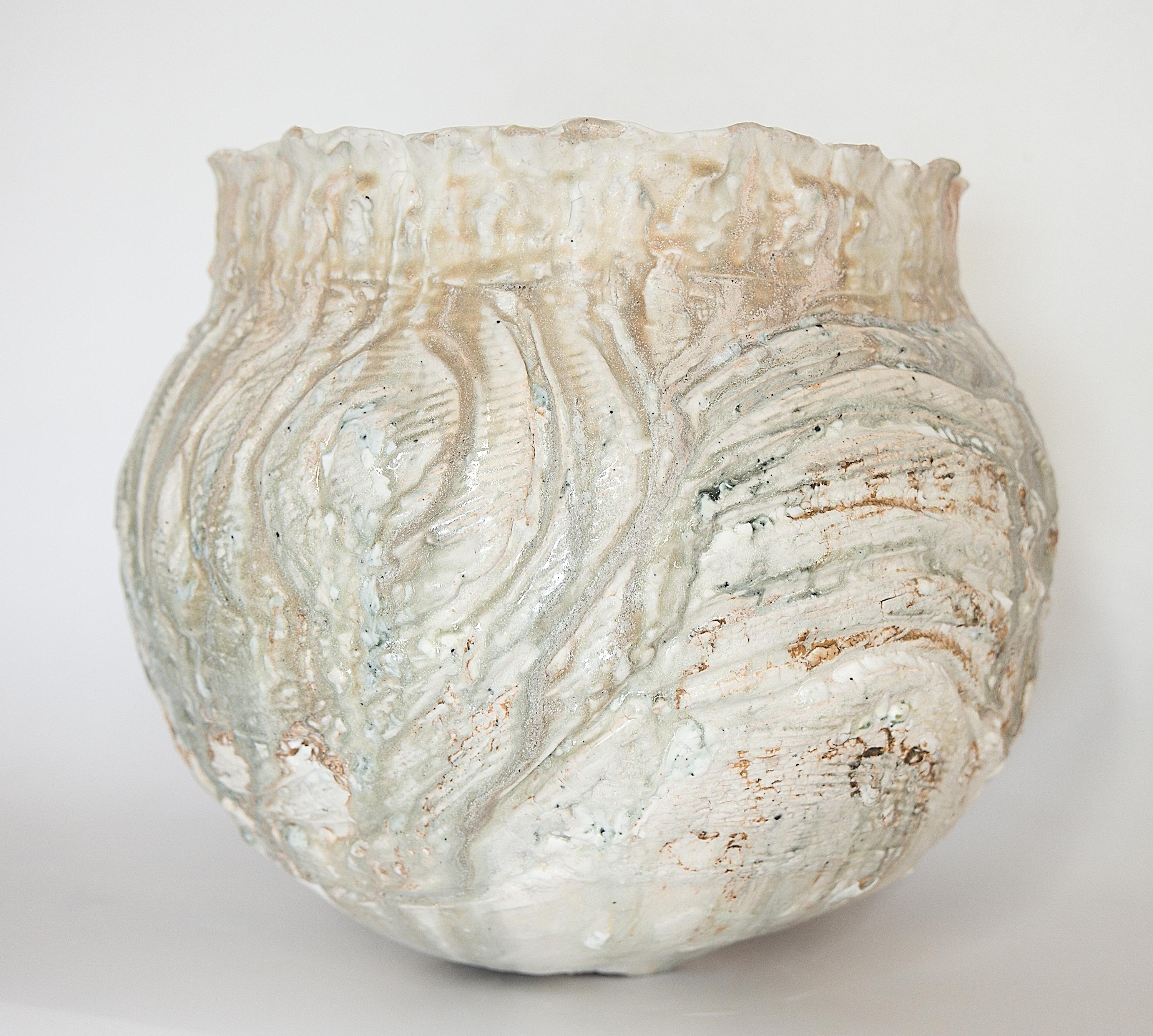 Woodland Hills Pot/ Vase For Sale 1