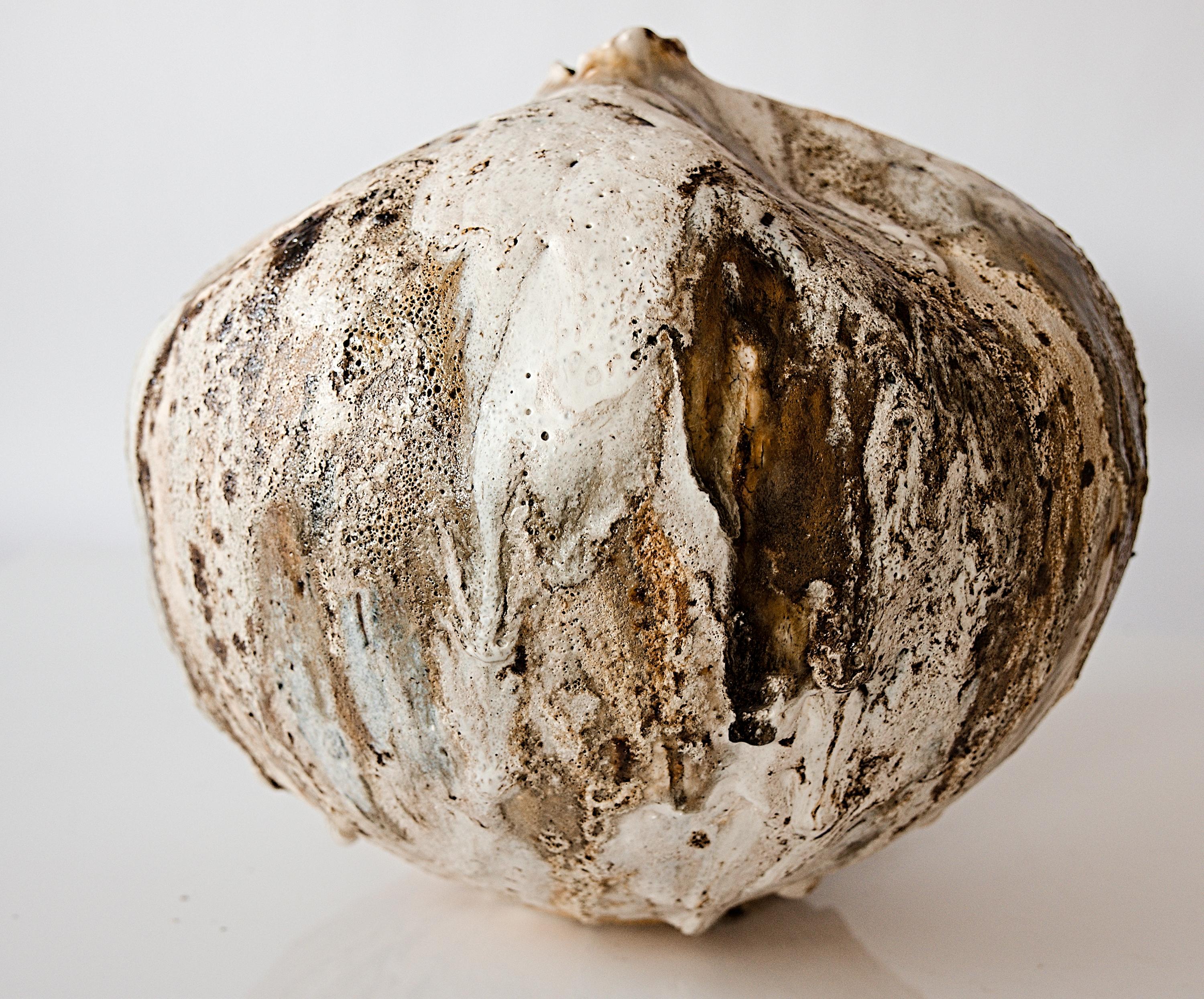 Woodland Moon Vessel- Hand Made Vase in vendita 3