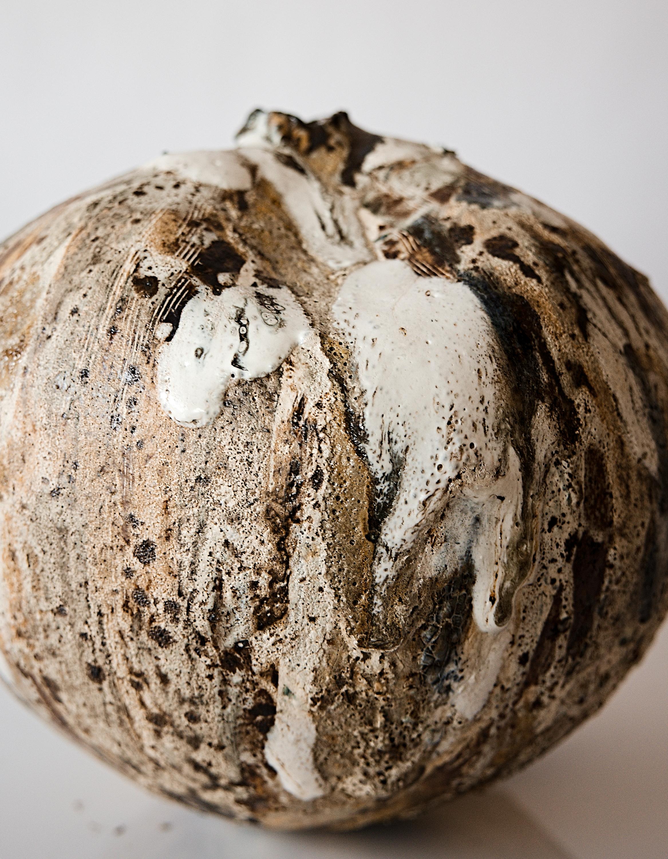 Woodland Moon Vessel- Hand Made Vase in vendita 7