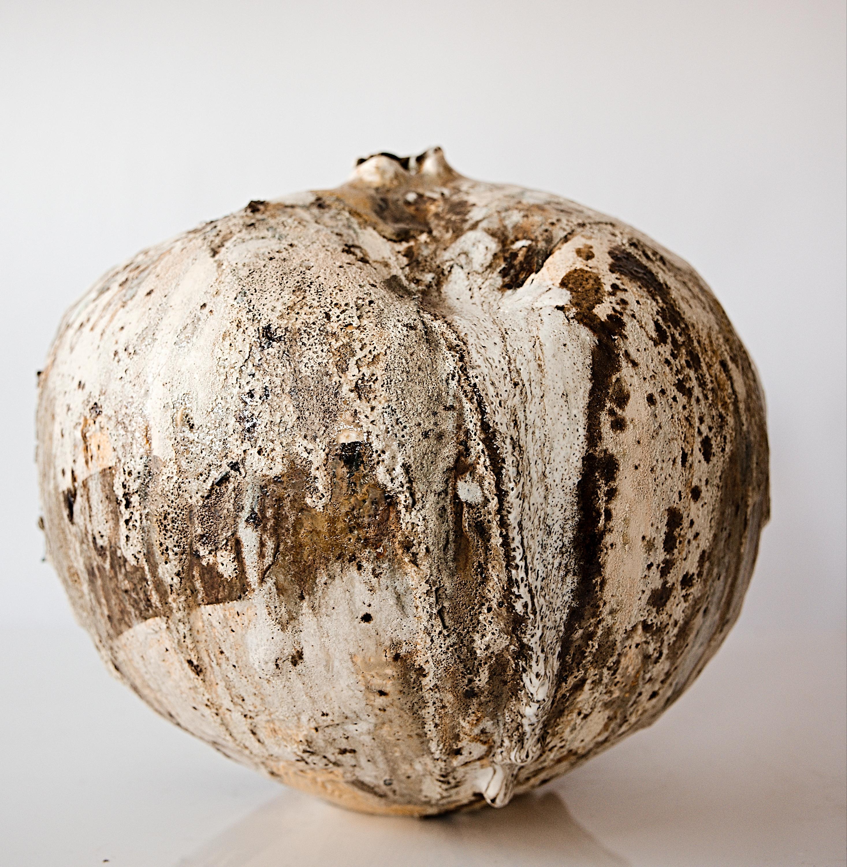 Woodland Moon Vessel- Hand Made Vase in vendita 8