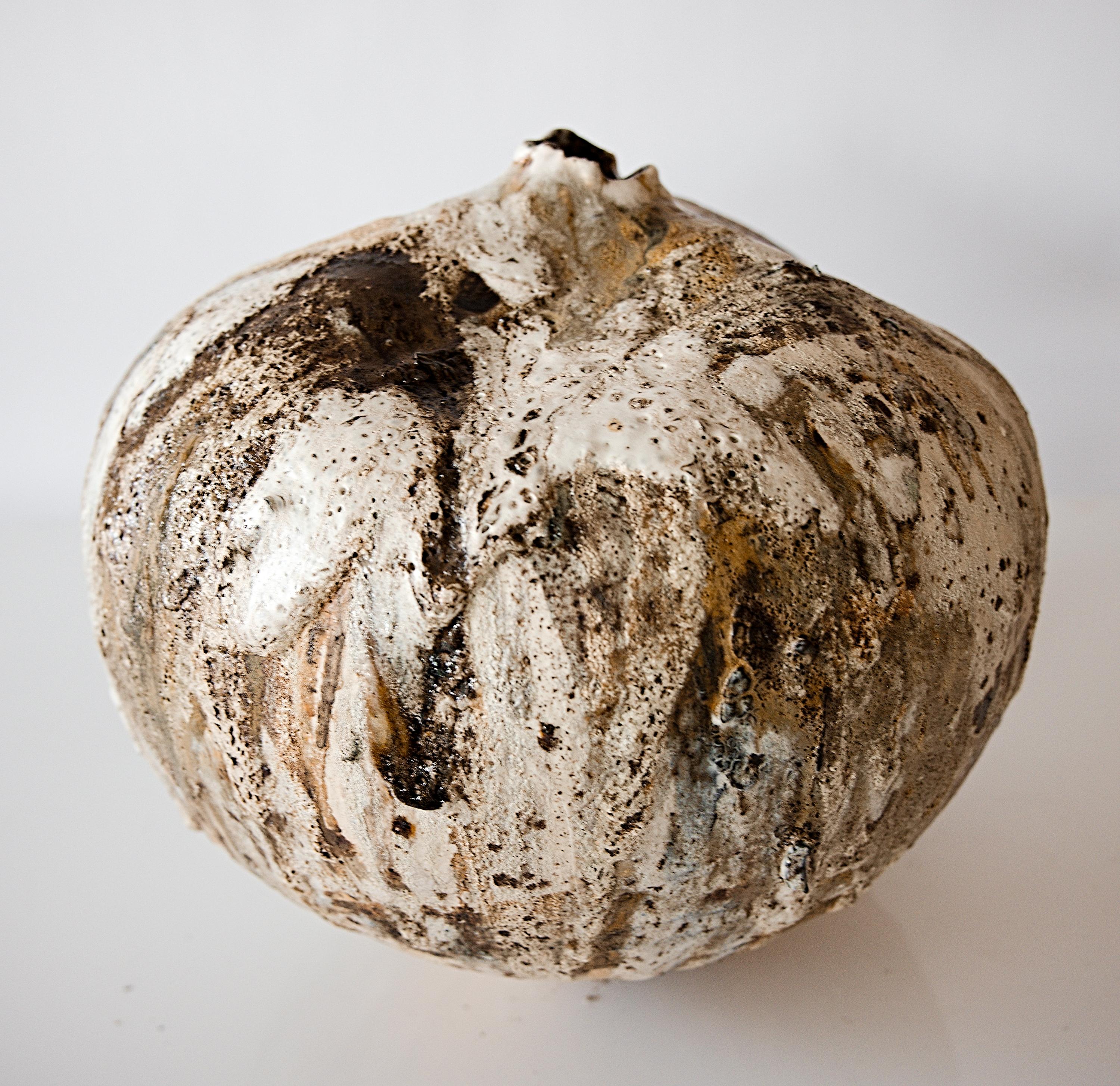 Woodland Moon Vessel- Hand Made Vase In condizioni Nuovo in vendita a Van Nuys, CA