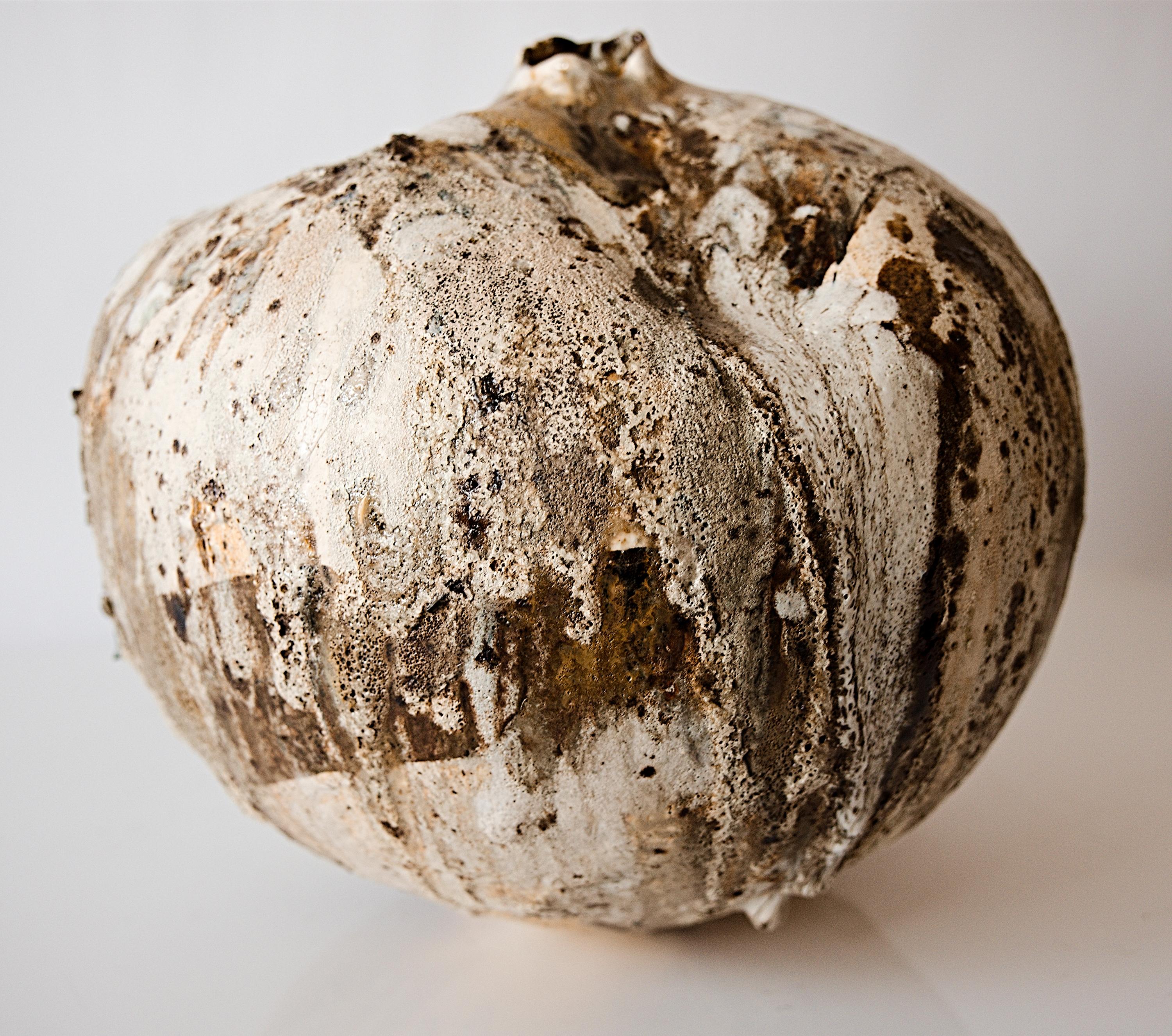 Woodland Moon Vessel- Hand Made Vase in vendita 1