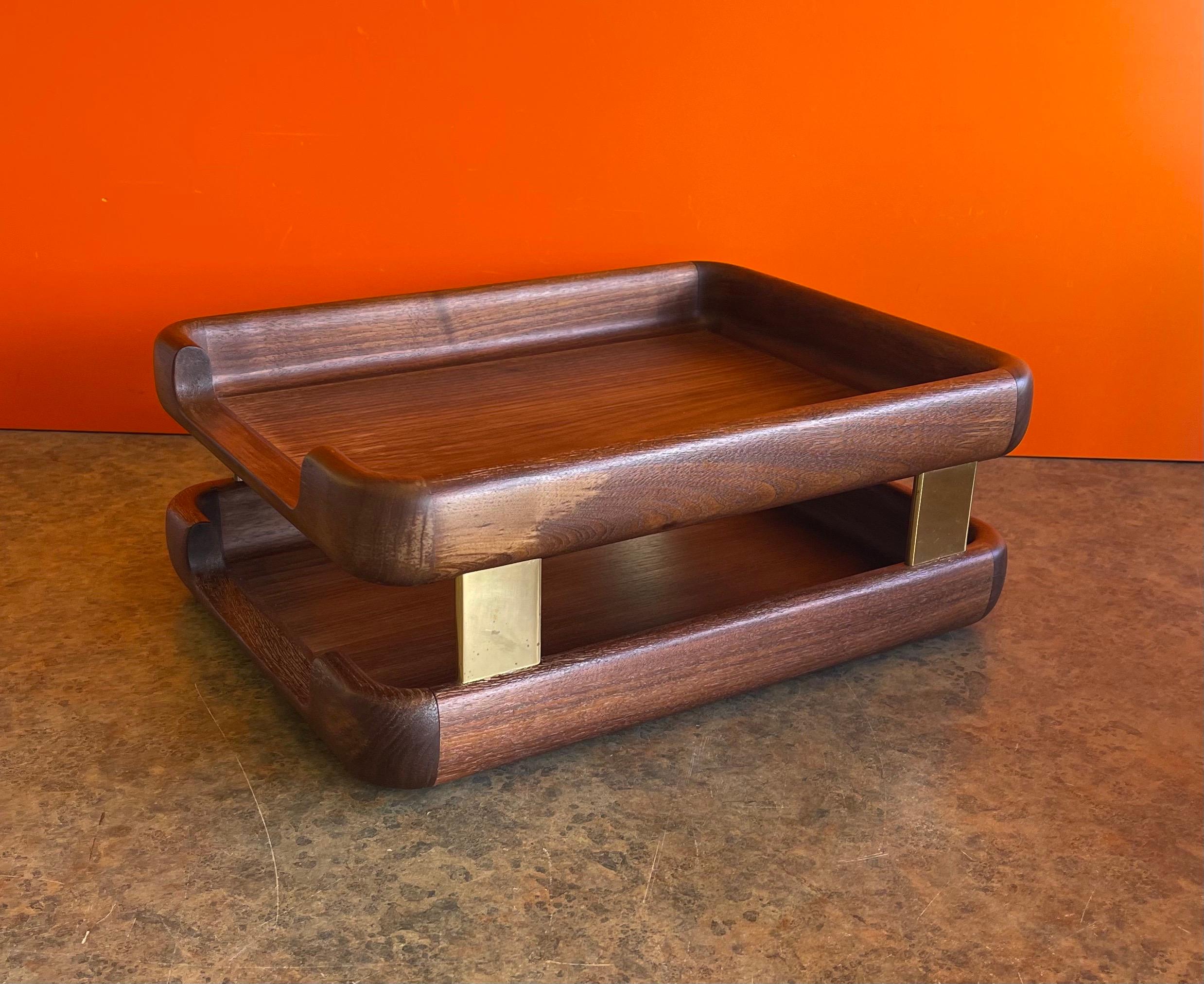 A very nice Woodline 6500 double letter desk tray in walnut and brass, circa 1980s. The desk organizer is in very good vintage condition and measures 11.5