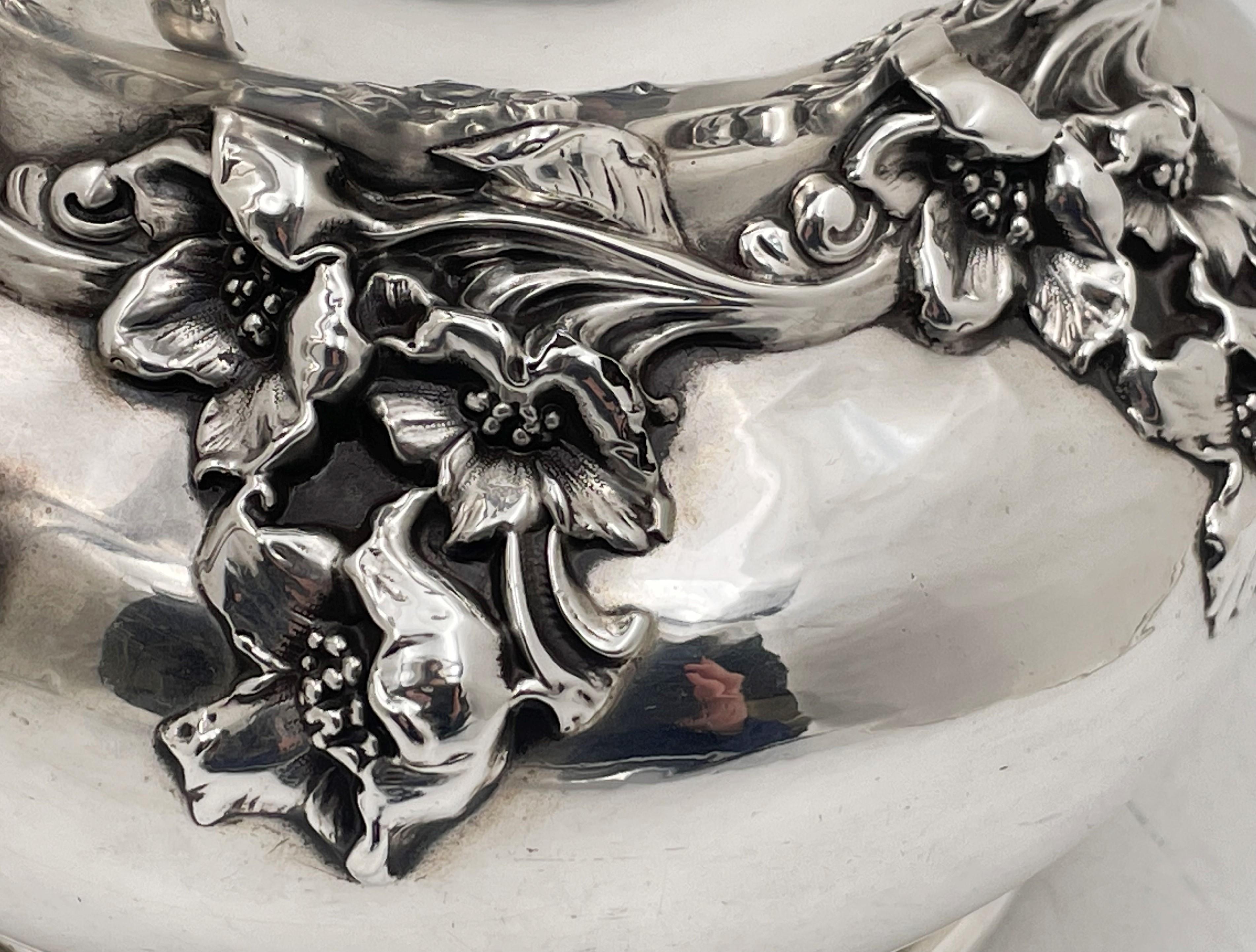 Pichet à eau/aiguière en argent sterling de style Art Nouveau du début du 20e siècle Bon état - En vente à New York, NY