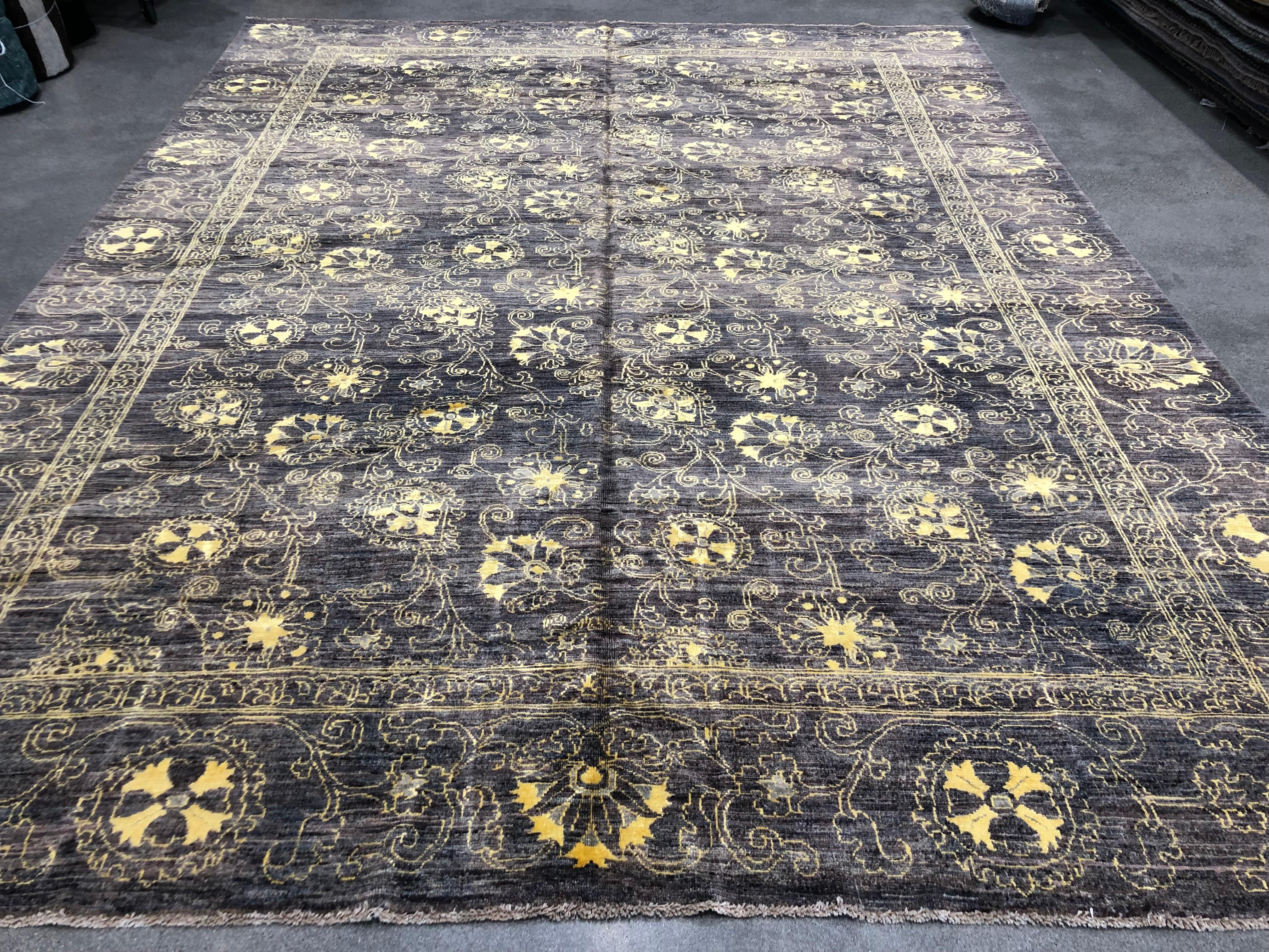Pakistanais Laine et soie All Over Design Pakistani en vente