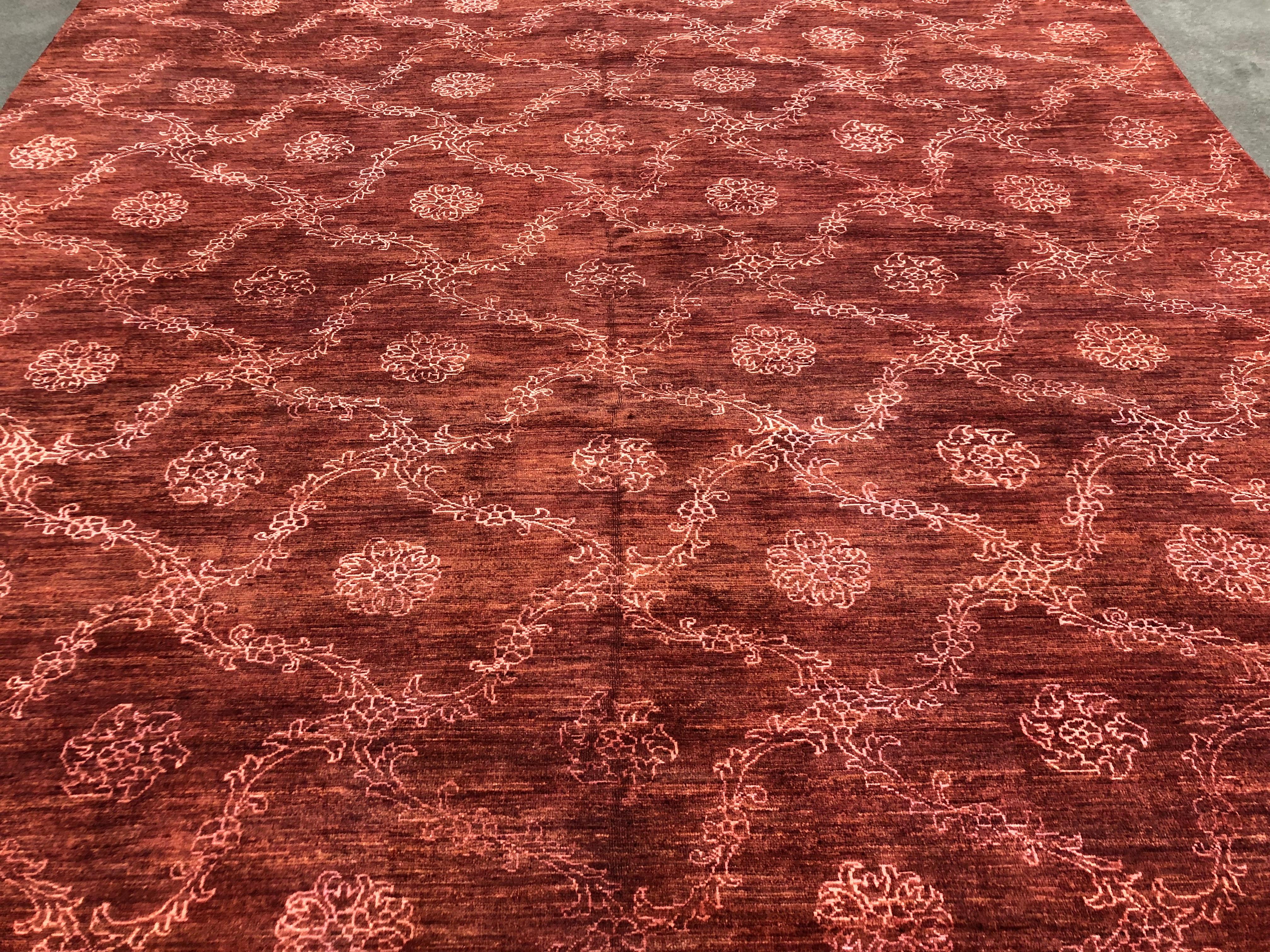 Wool and Silk All Over Trellis Design Pakistani In New Condition For Sale In West Hollywood, CA