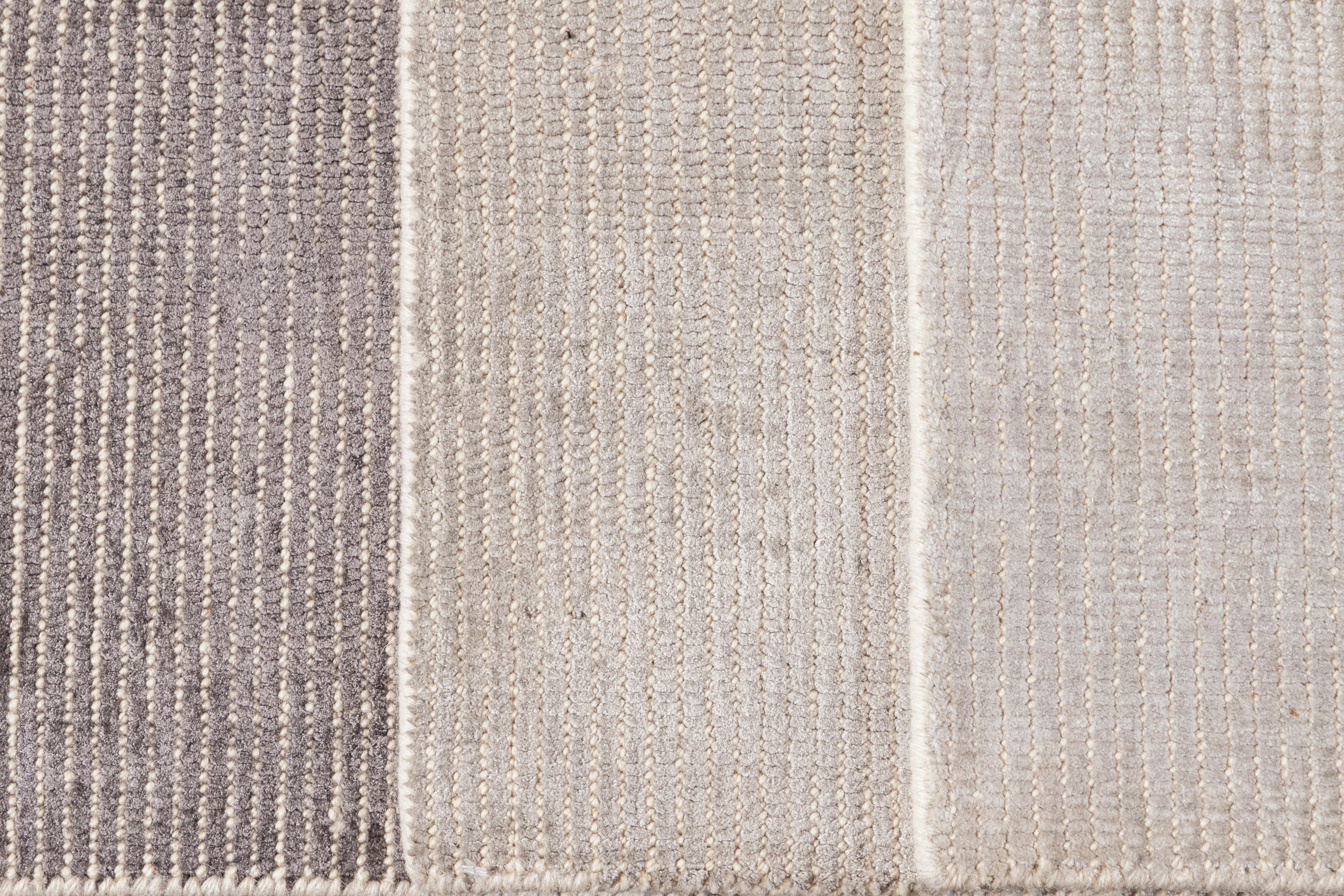 Individueller Boho-Teppich aus Wolle und Seide. Kundenspezifische Größen und Farben auf Bestellung.

Material: Wolle oder Bambusseide
Vorlaufzeit: Ungefähr 12 Wochen
Verfügbare Farben: über 100 Farbtöne.
Hergestellt in Indien.