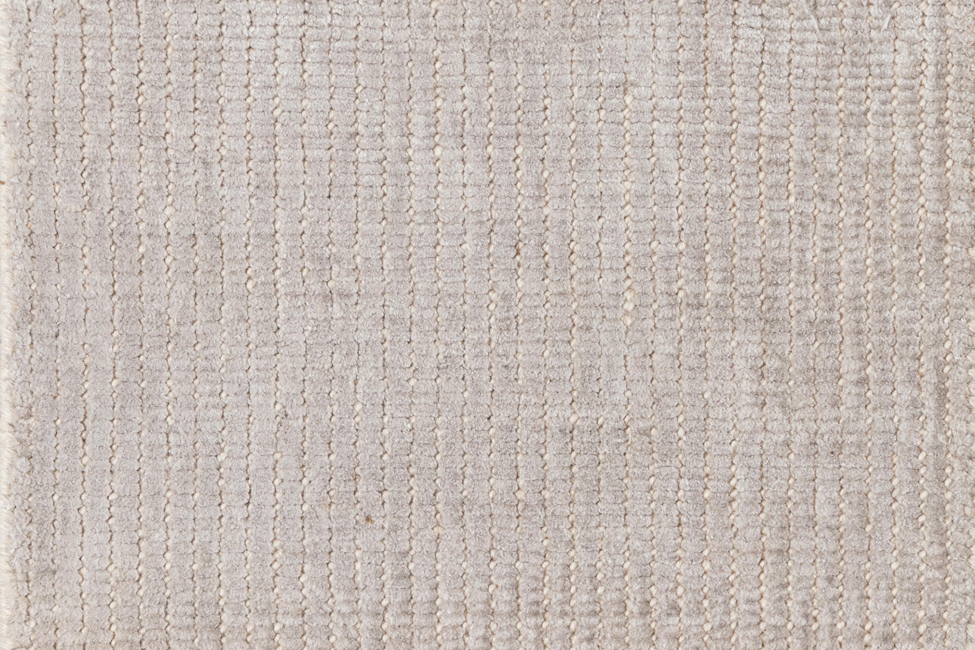Wolle und Seide Boho maßgefertigter Teppich (Indisch) im Angebot