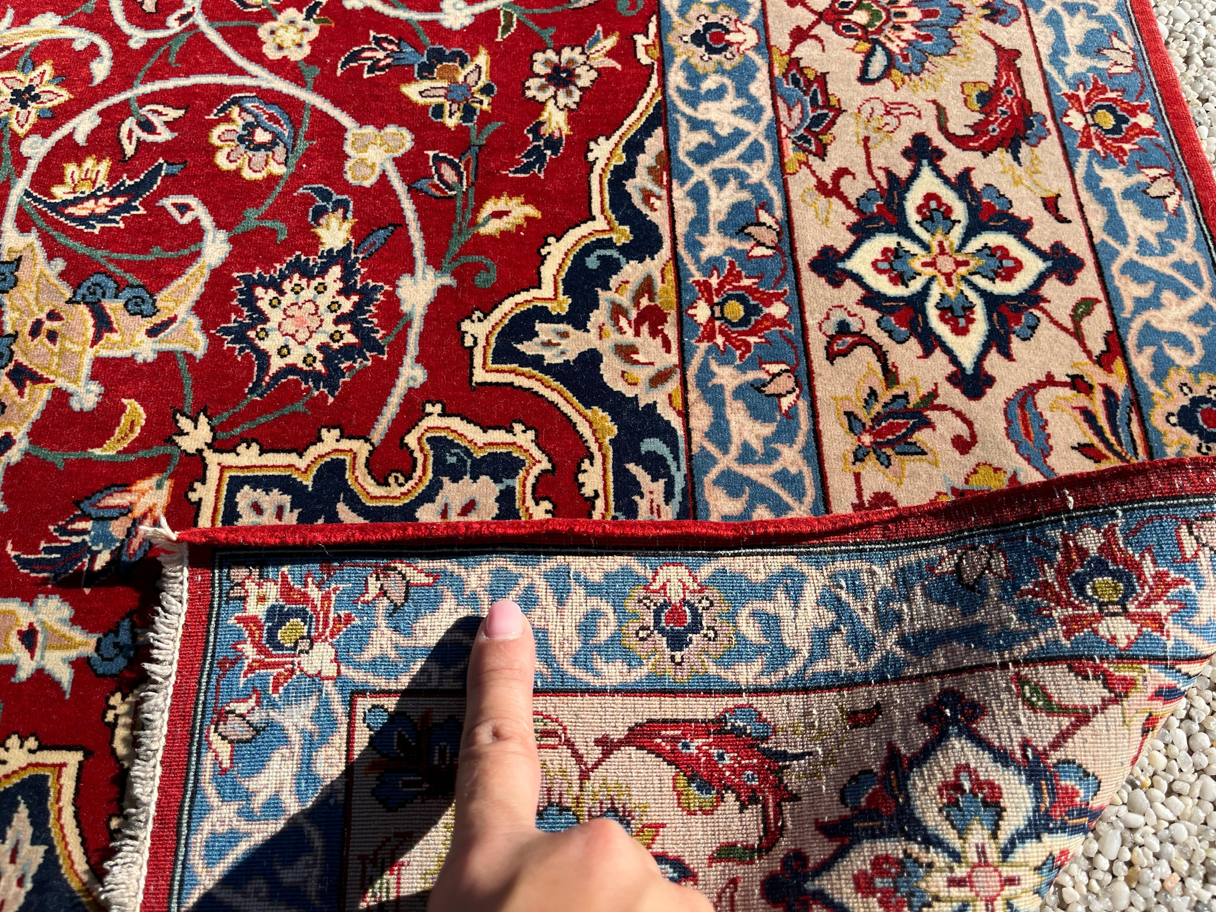 Wool And Silk Persian Isfahan Rug For Sale 7