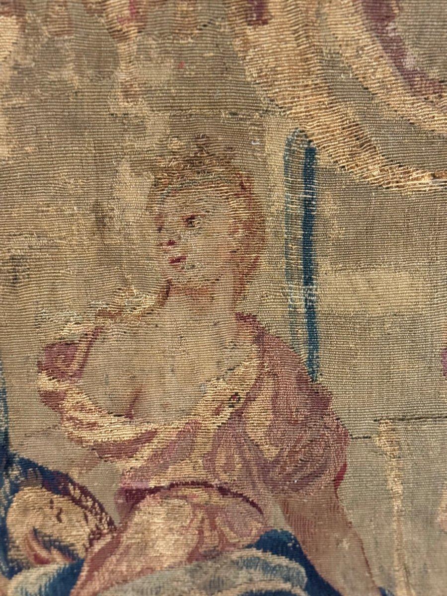 Wandteppich aus Wolle und Seide, junge Frau unter einem Baldachin, Flagge, 18. Jahrhundert im Angebot 6