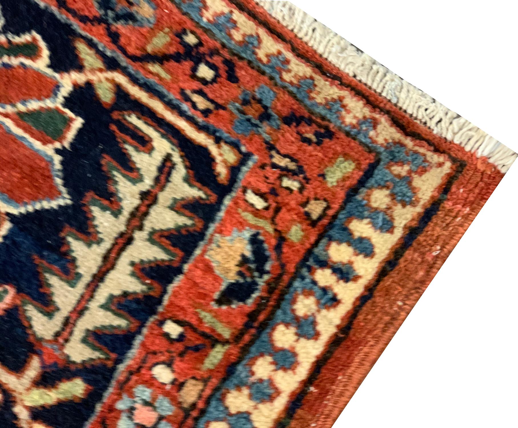 Wool Area Oriental Rug Handmade Rust Living Room Carpet In Excellent Condition For Sale In Hampshire, GB