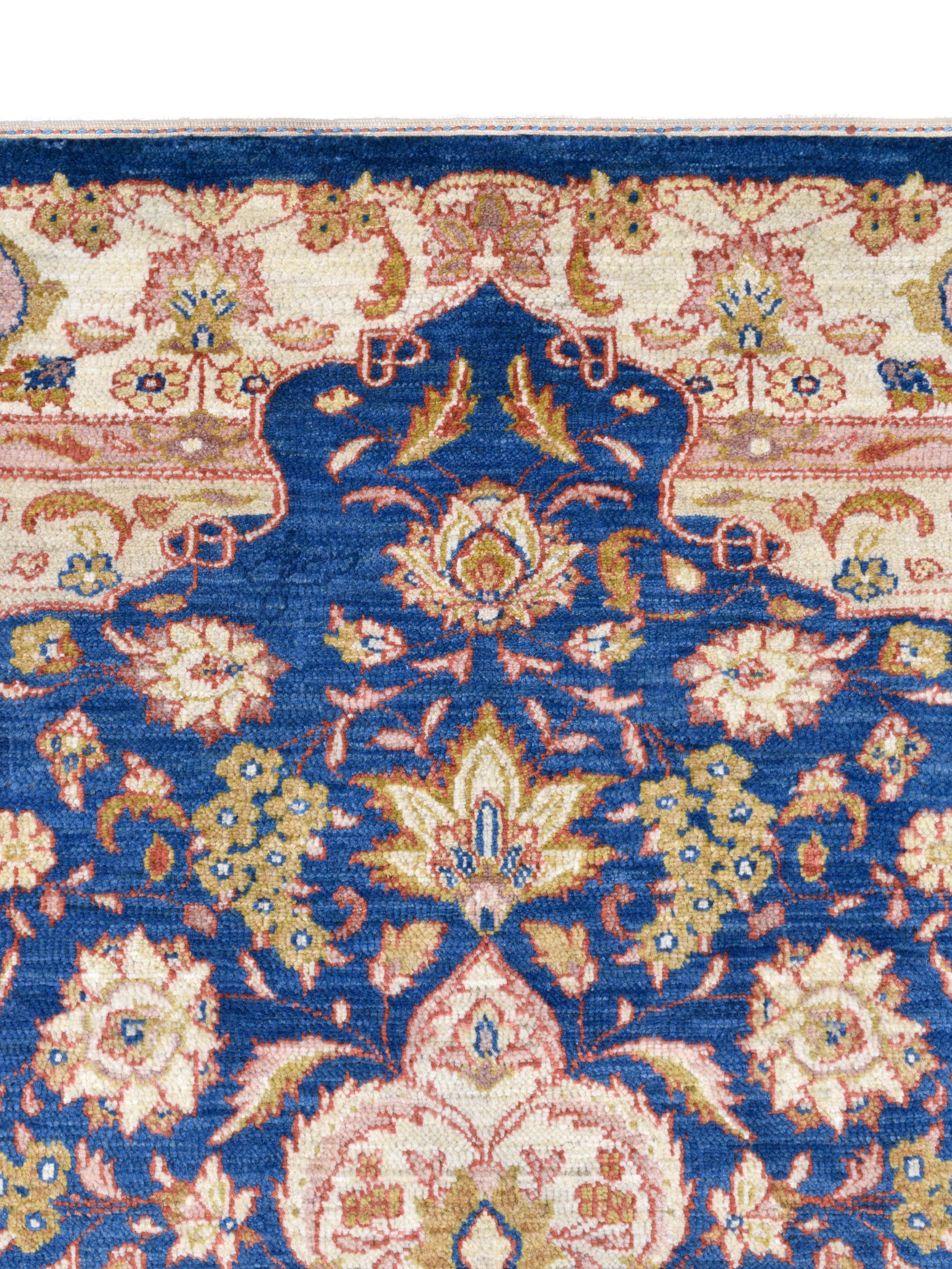 Tappeto persiano Farahan floreale blu e avorio in lana, annodato a mano 4' x 6' in vendita 1