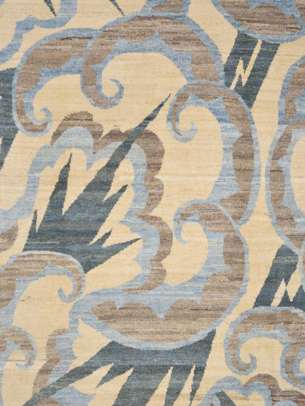 Der aus reiner Wolle handgeknüpfte blaue, braune und cremefarbene Art-Deco-Perserteppich 