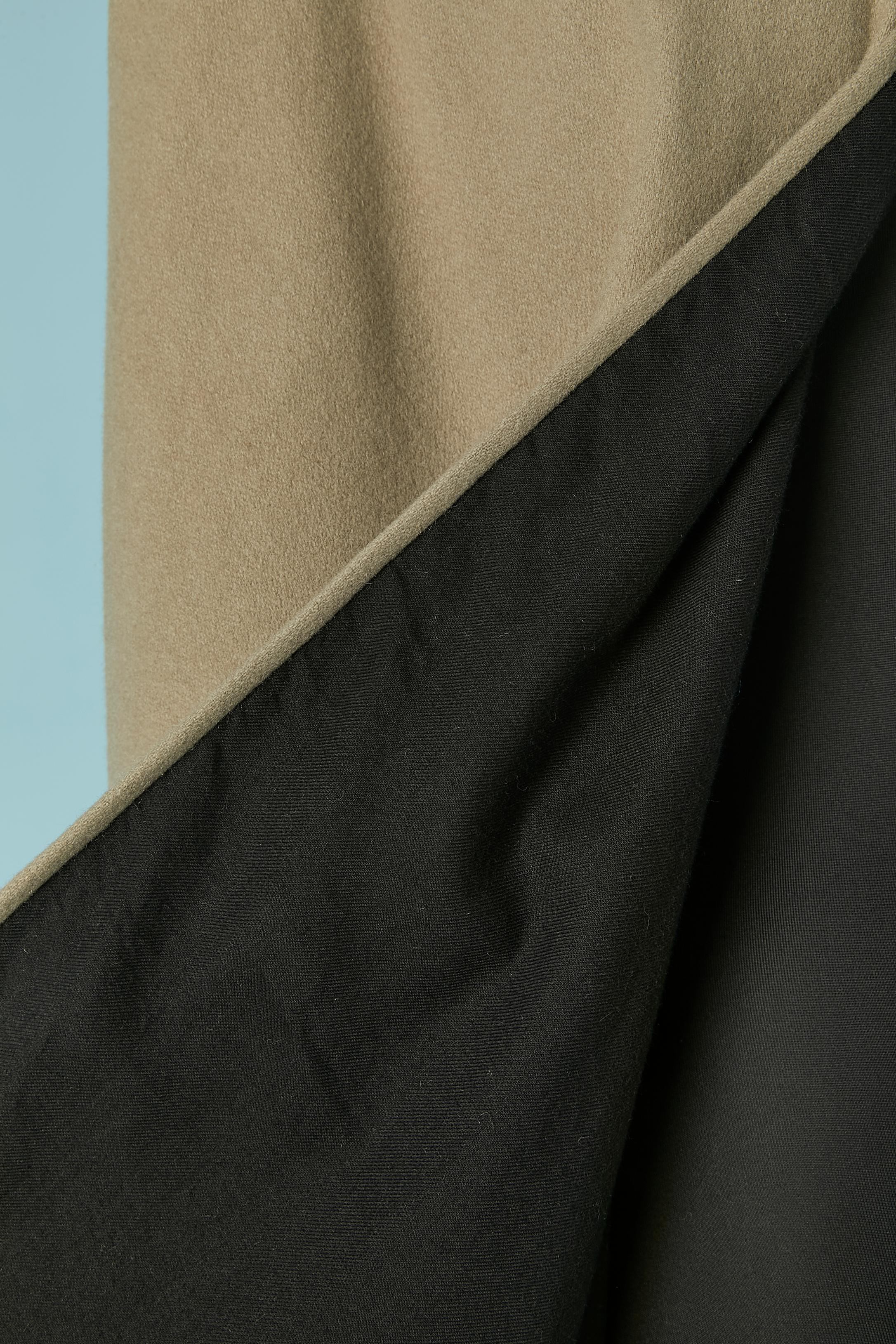 Marrone Mantella in lana con fodera in cotone nero Saint Laurent Rive Gauche in vendita