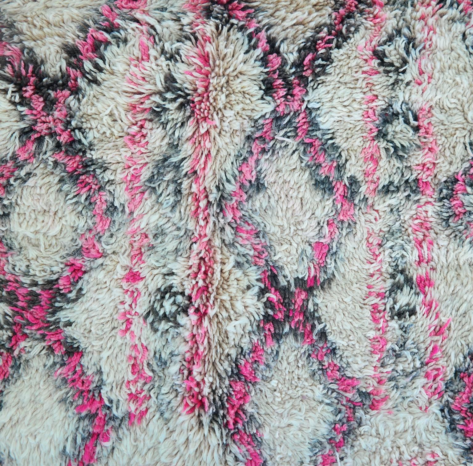 Wool Carpet  Moroccan Rug  Pink Beni Ourain Vintage, 1984 In Good Condition In Zaandam, NL