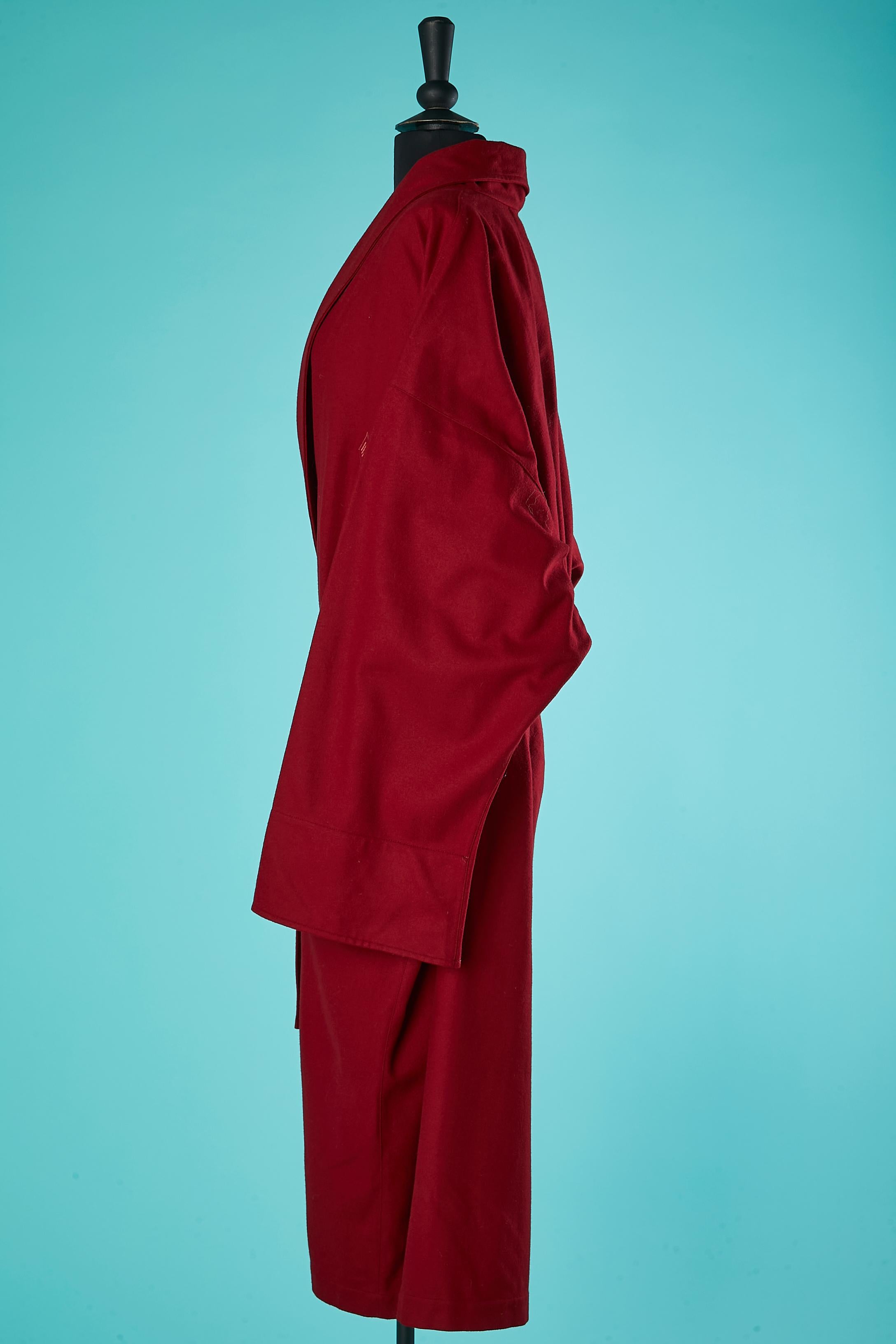Wool & cashmere burgundy Robe Gianni Versace Men  In Excellent Condition For Sale In Saint-Ouen-Sur-Seine, FR