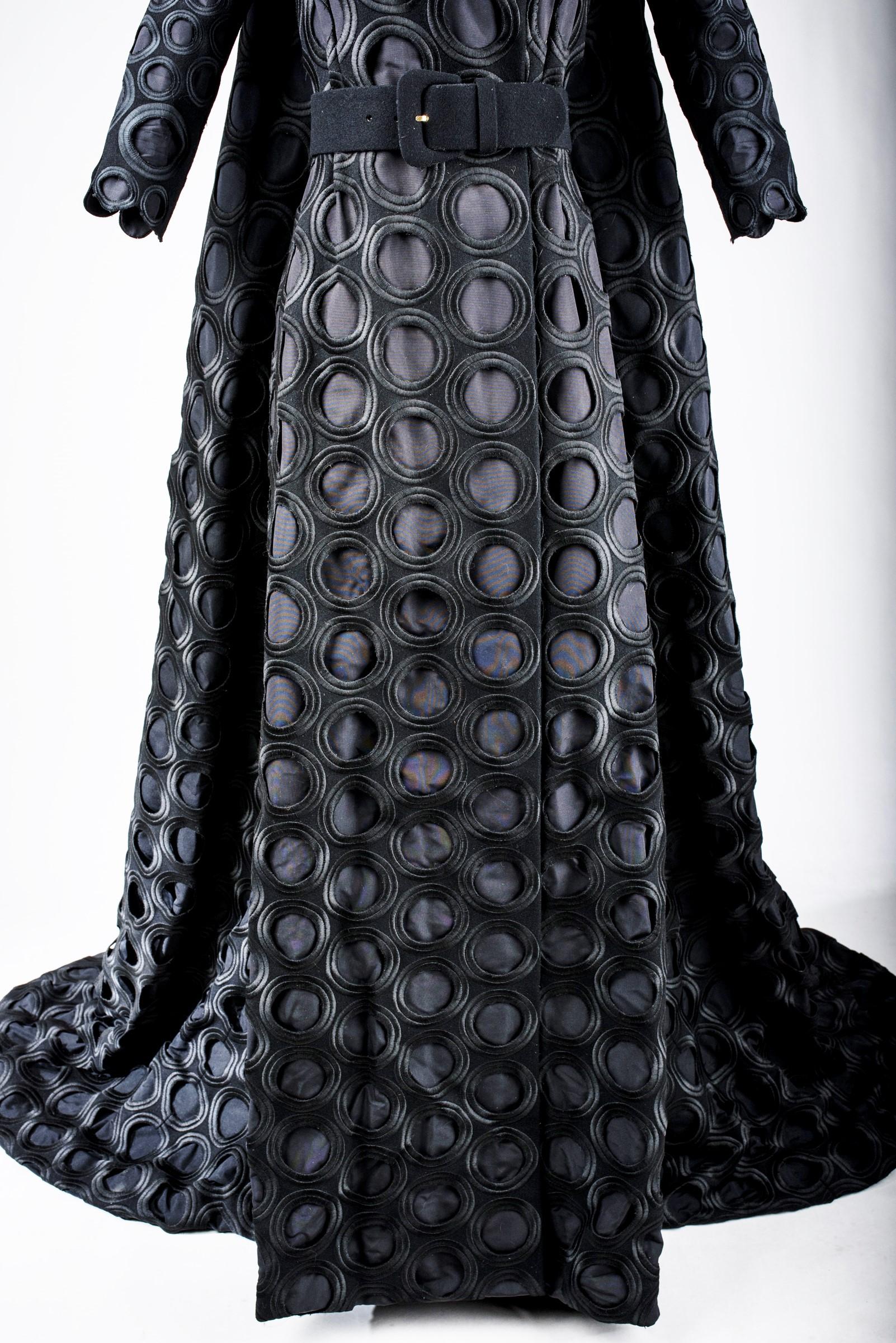 Wool Coat Dress by Julien MacDonald for Givenchy Couture - Fall Winter 2003  In Good Condition For Sale In Toulon, FR