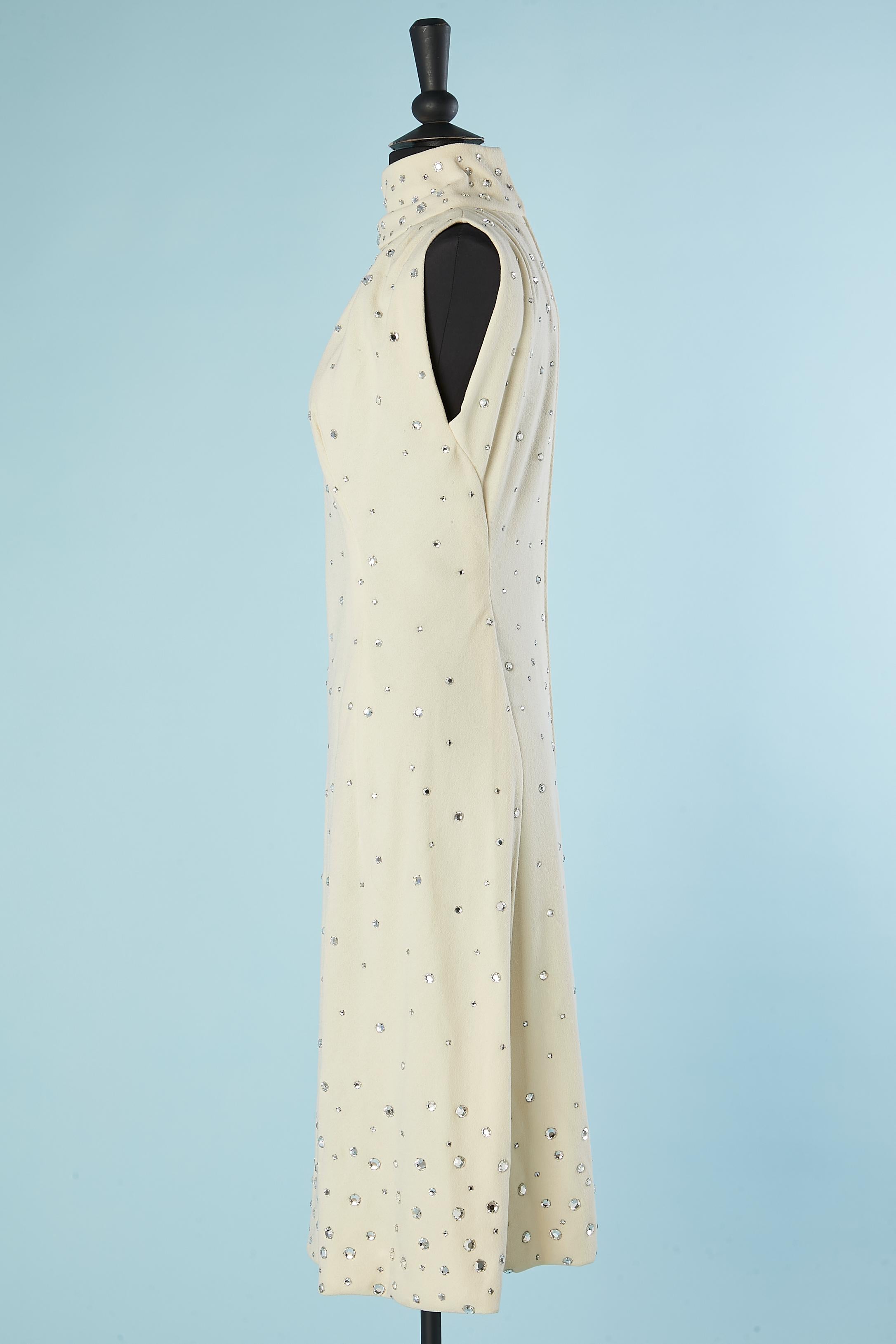 Robe de cocktail sans manches en crêpe de laine avec strass Pauline Trigère Circa 1960 Pour femmes en vente