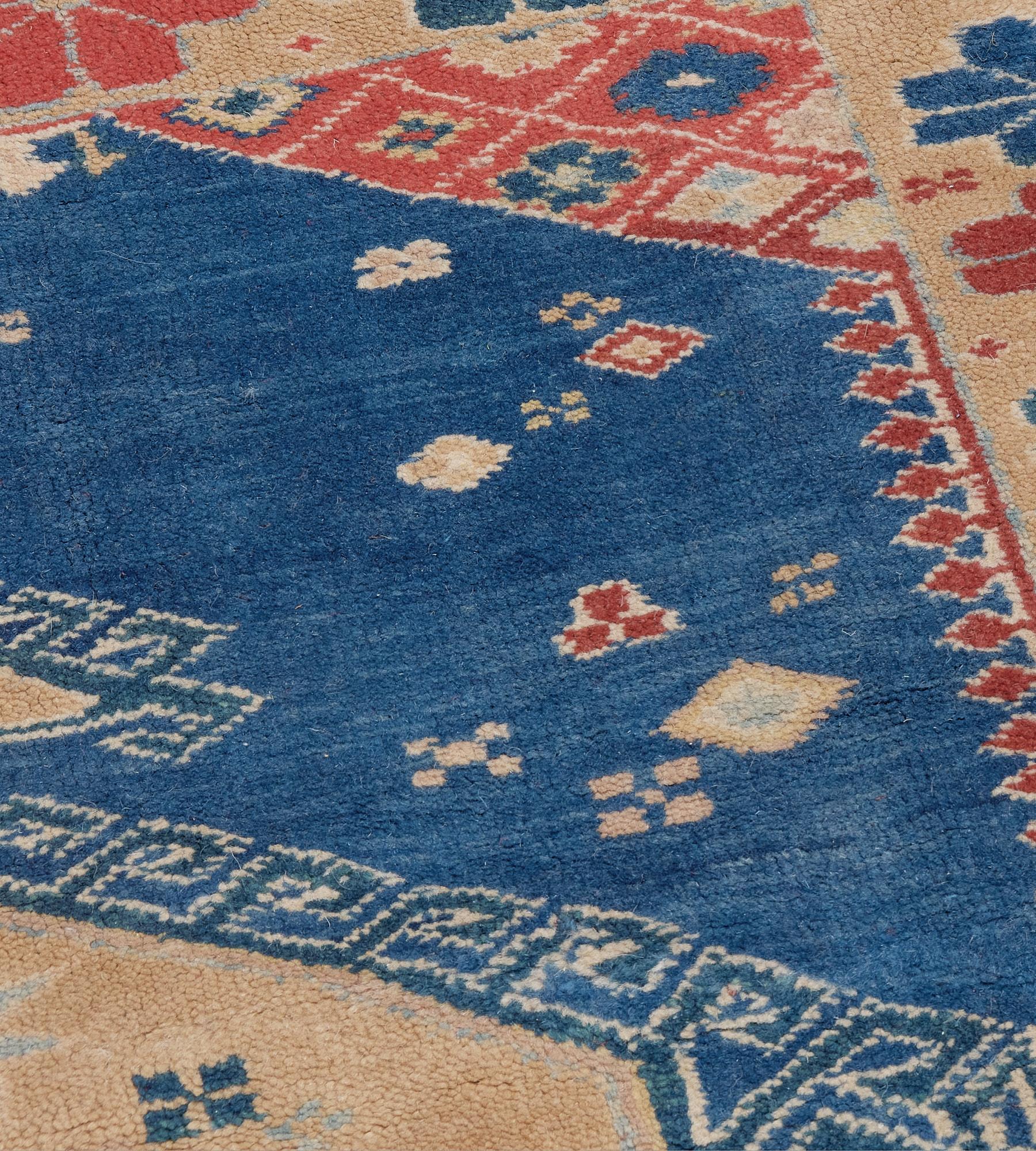 20th Century Wool Hand-Woven Floral Turkish Rug For Sale