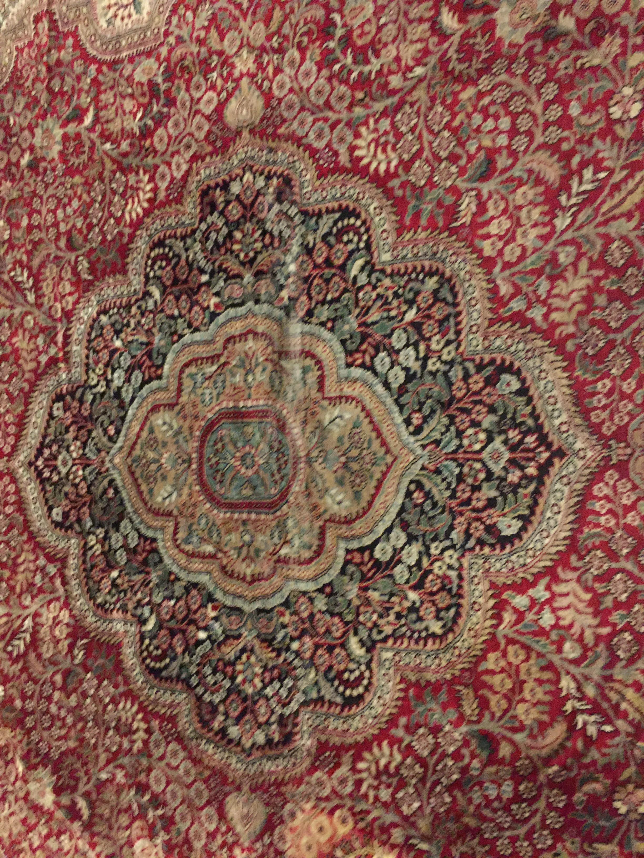 Indian Wool Handwoven Oriental Carpet For Sale