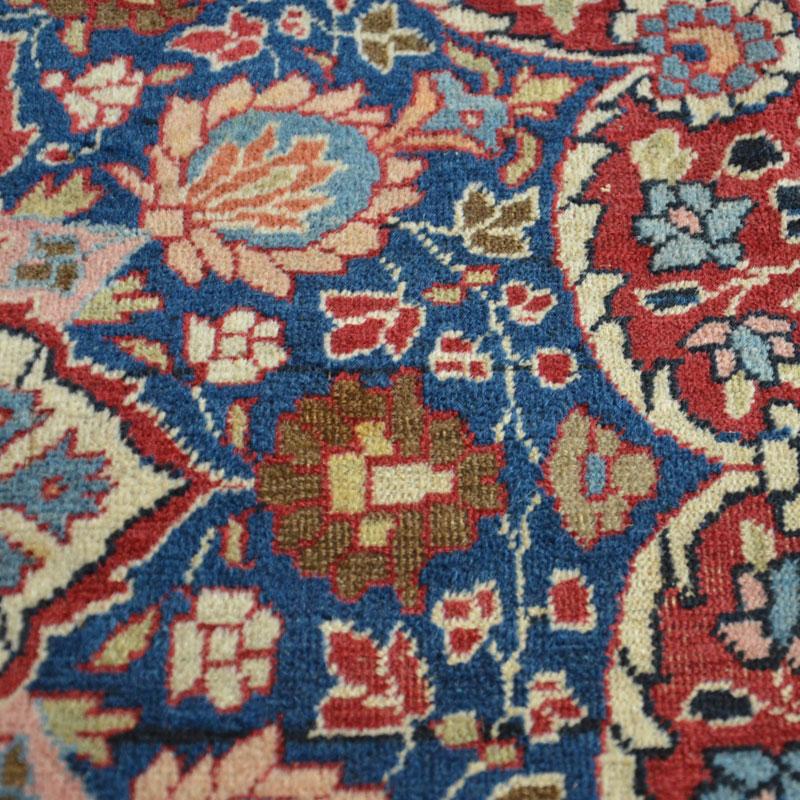Early 20th Century Wool Handmade Kirman Rug Classic Flowers, Leaves and Branches Design. For Sale