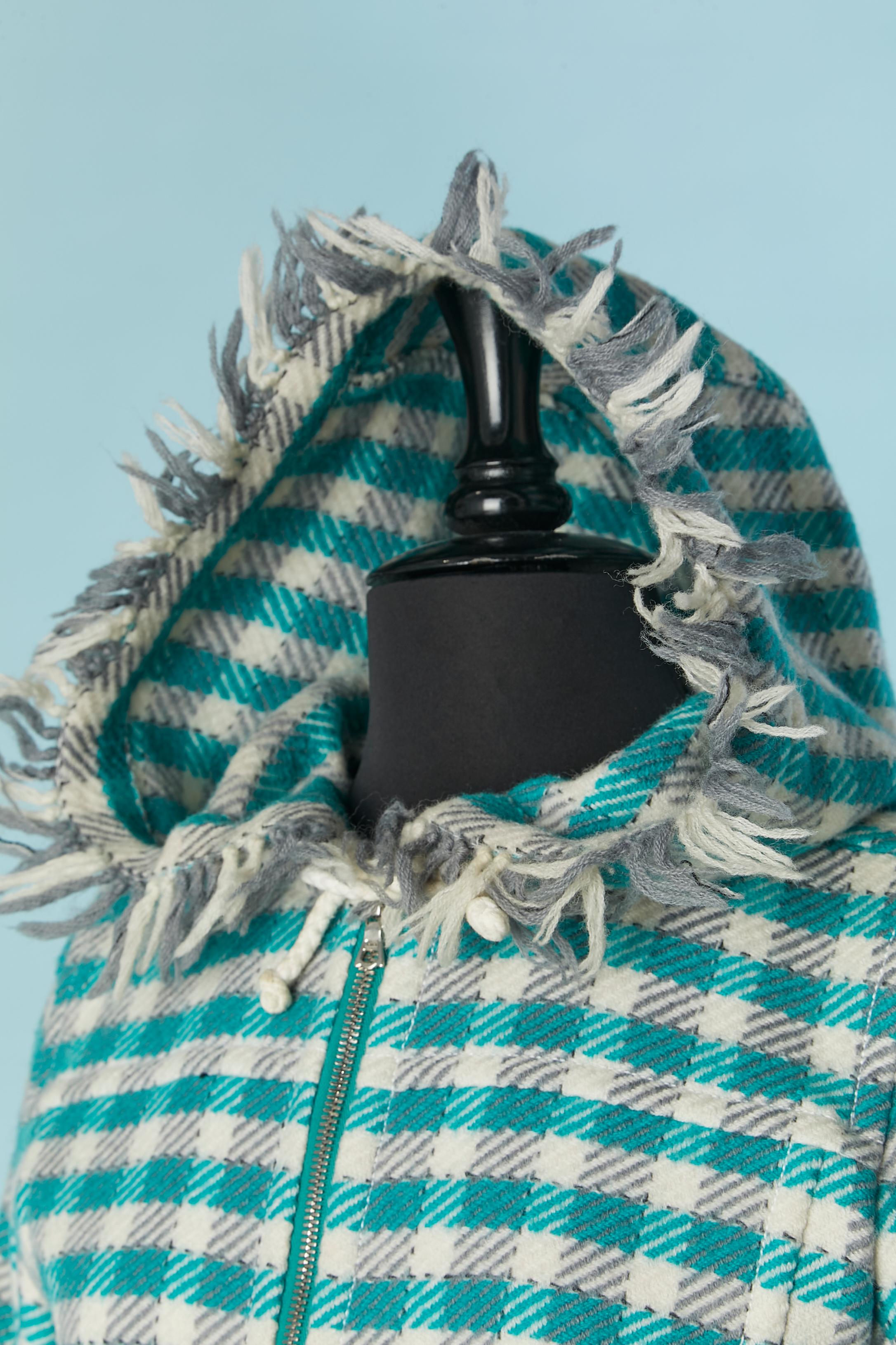Blu Giacca in lana con motivo a quadri e cappuccio con frange COURREGES in vendita