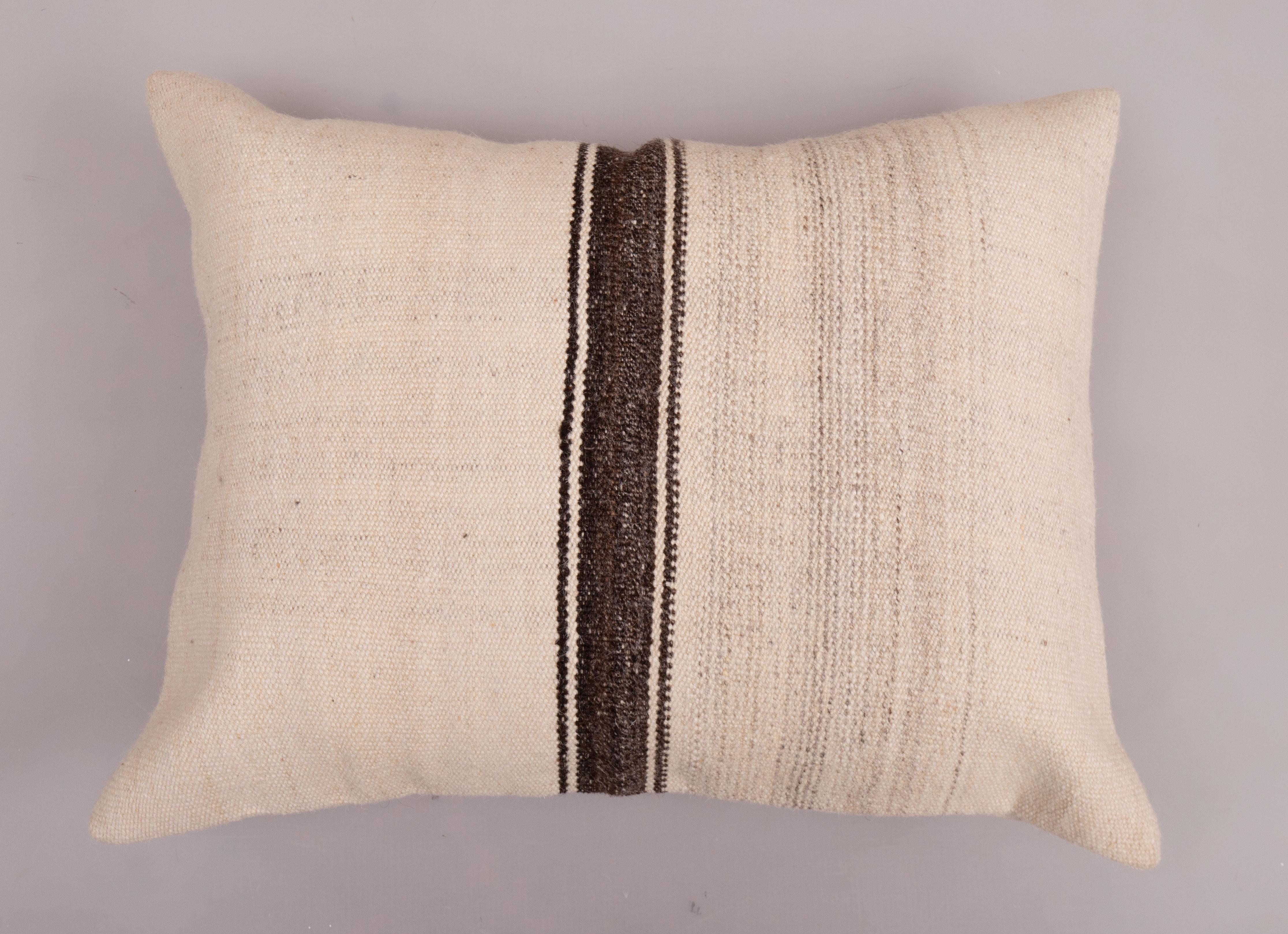 Wool Kilim Pillowcase Made from an Anatolian Mid 20th C. Anatolian Kilim For Sale 2