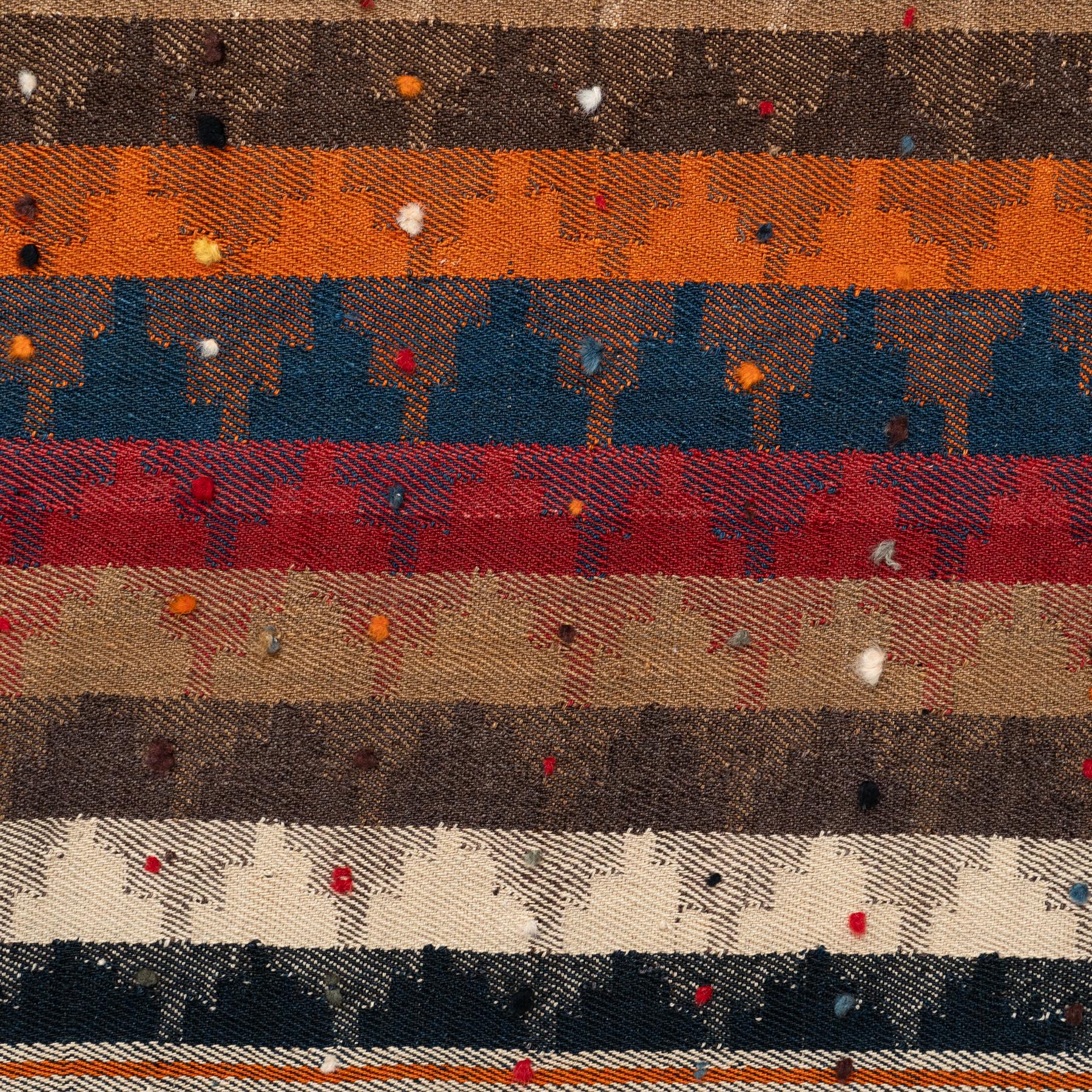 Mid-Century Modern Rug & Kilim en laine - années 1980, Design amne dans des tons rouges chauds, fait à la main en vente