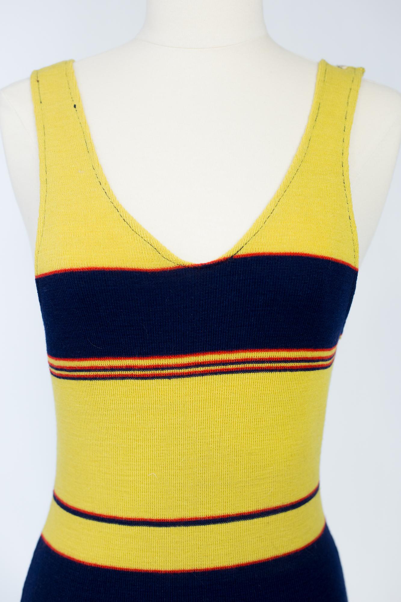 Wool knit Art Deco bathing suit in Chanel or Patou Style- France Circa 1925 For Sale 5