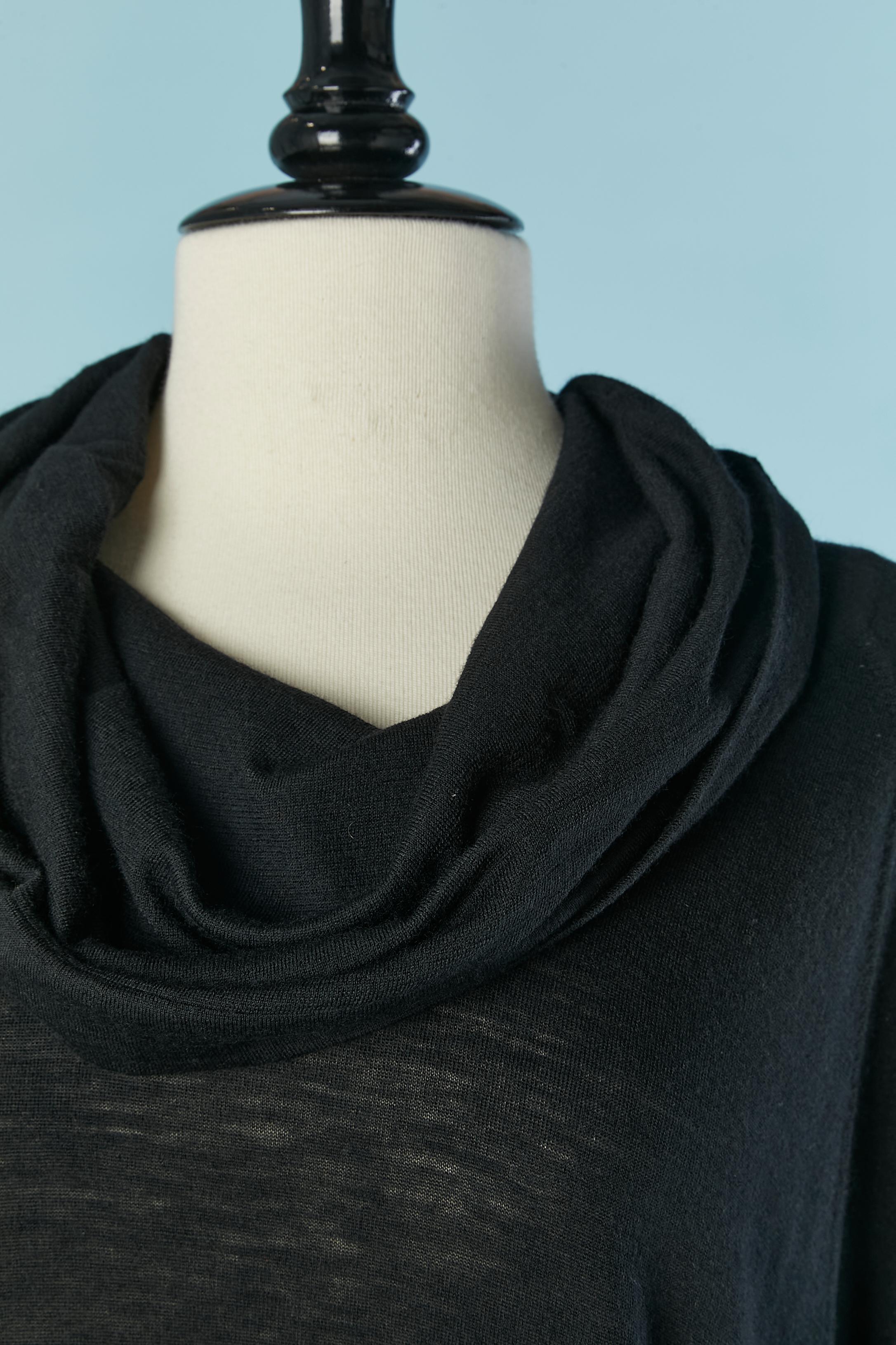 Robe en tricot de laine. TAILLE M 