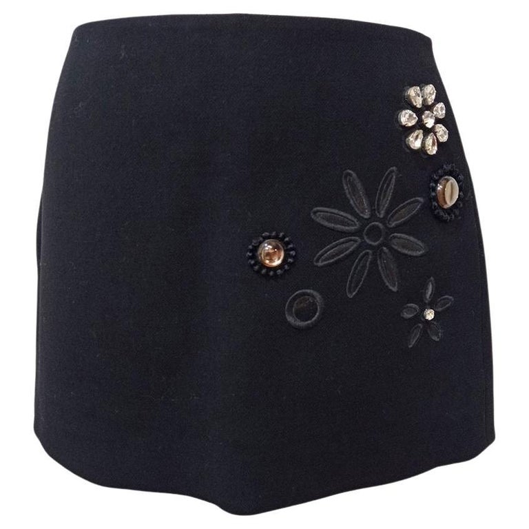 Marc Jacobs Wool miniskirt size 40 For Sale at 1stDibs