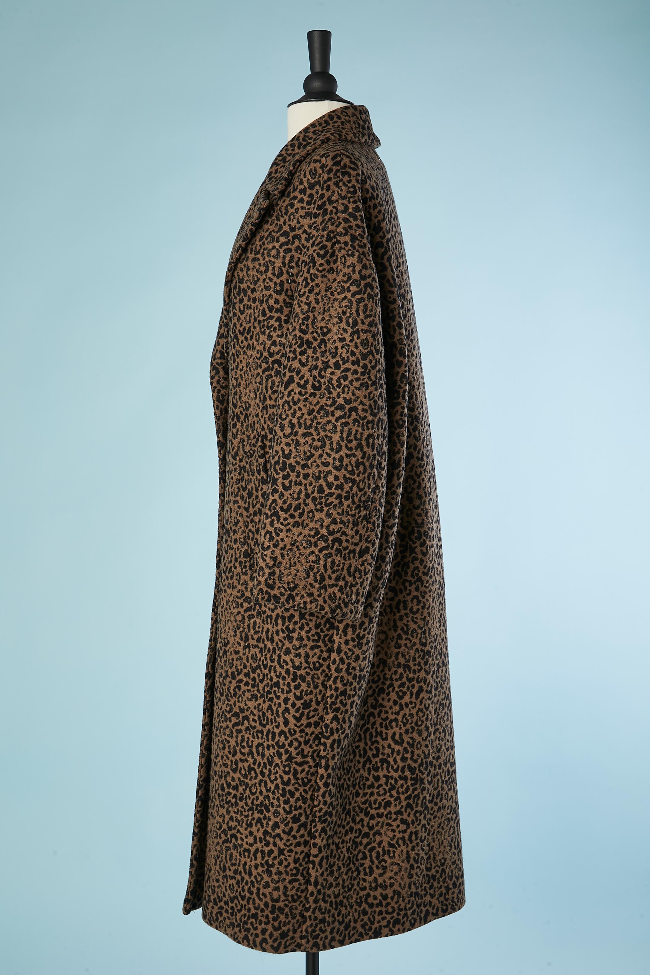 Manteau surdimensionné en laine avec imprimé léopard et oie dorée  Unisexe en vente