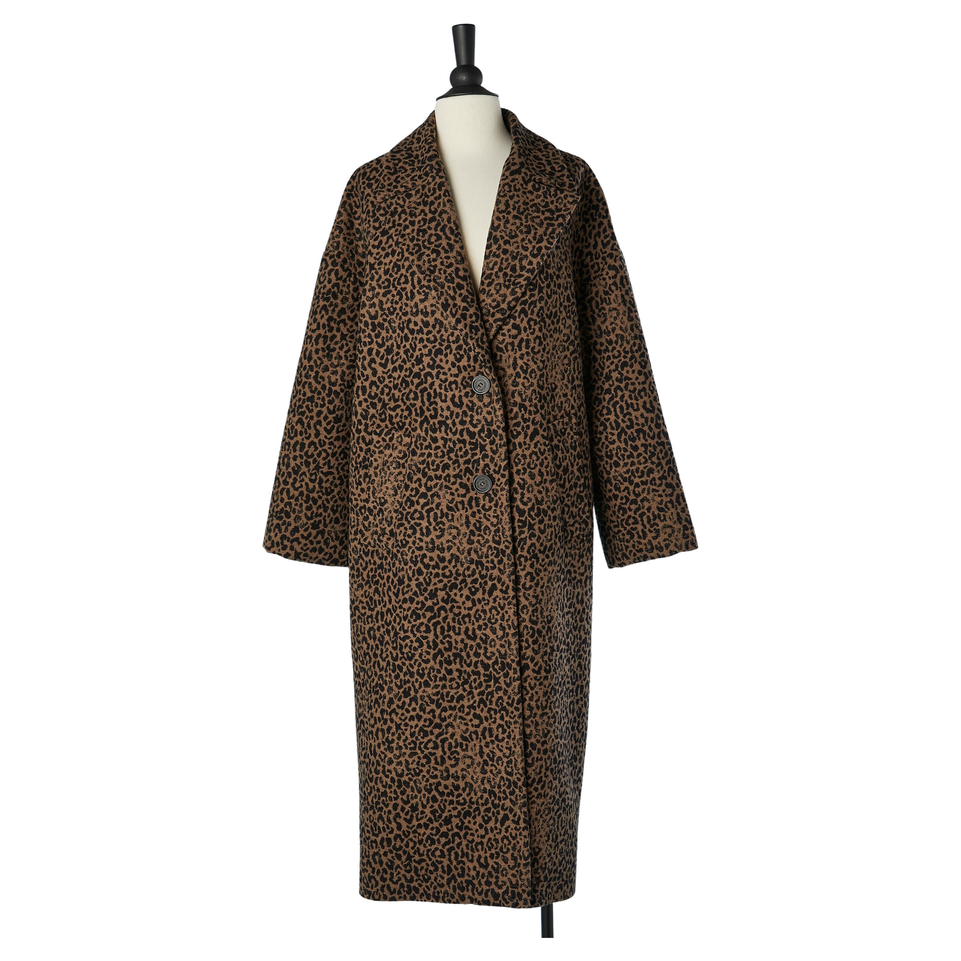 Manteau surdimensionné en laine avec imprimé léopard et oie dorée  en vente