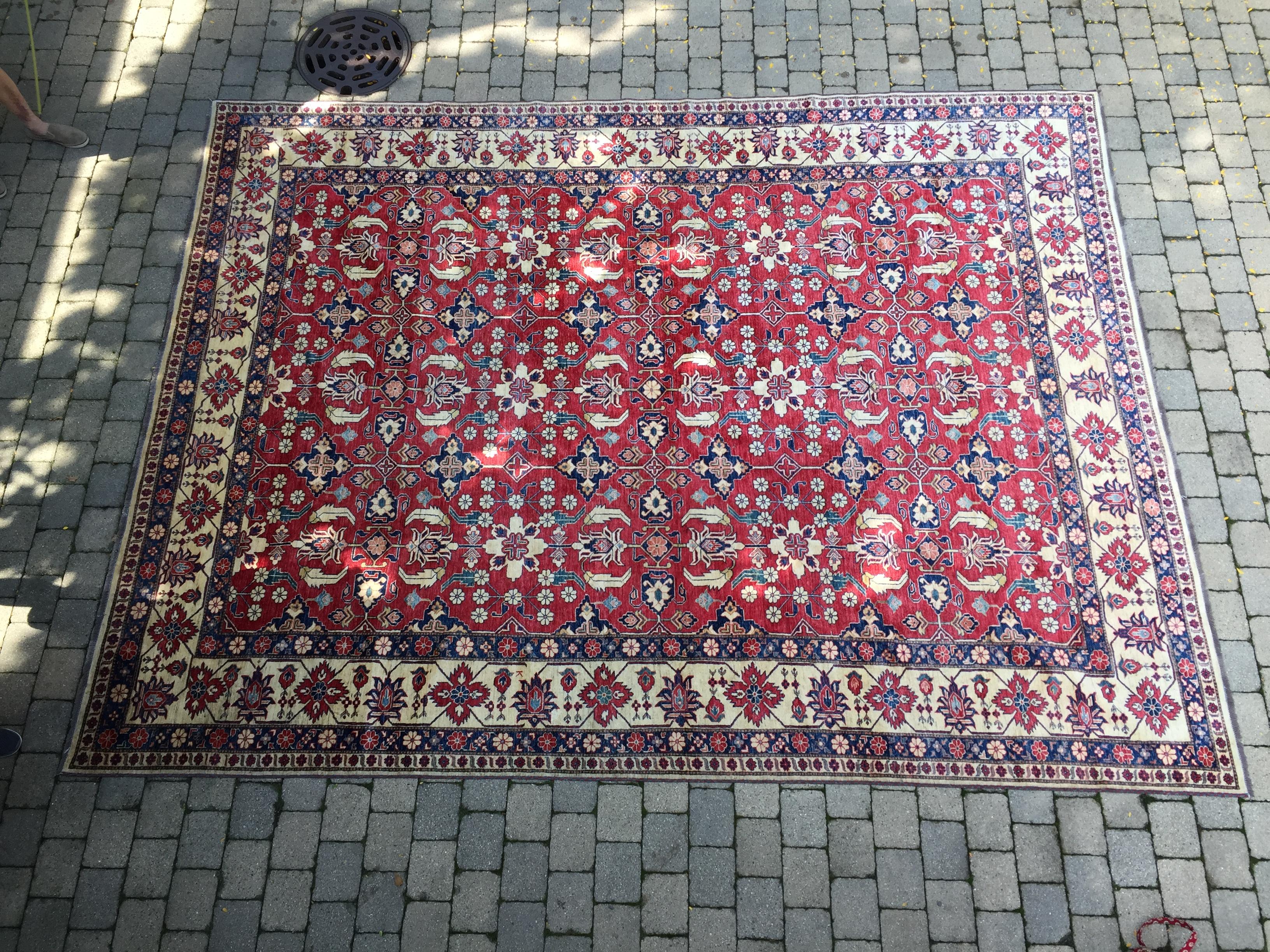 Wool Oversized Richly colored Traditional Handmade Rug 1
