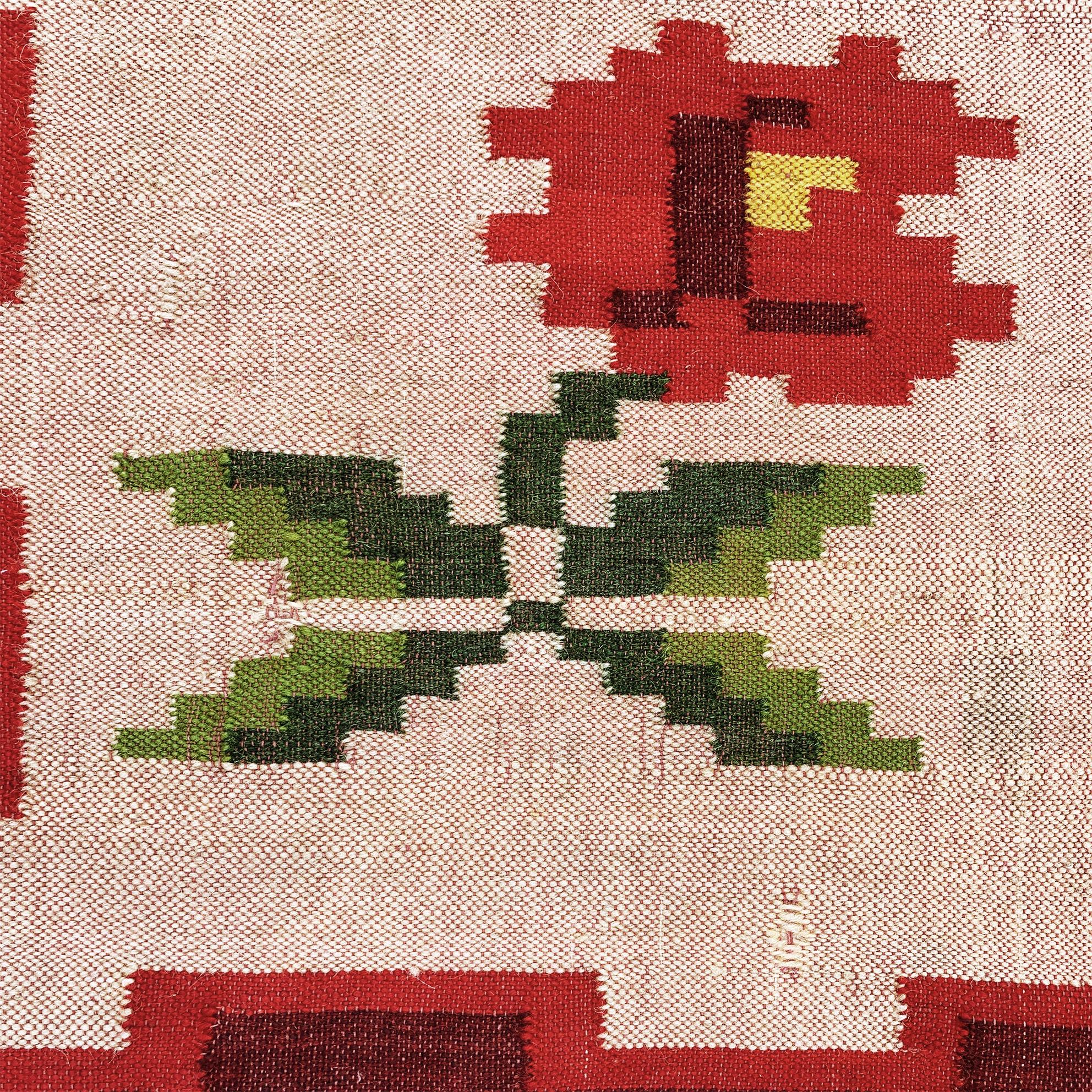 Wolle Roses Teppich Boho 1960er Jahre Vintage Bio Handgefertigter Wandbehang Weihnachtsüberwurf aus Wolle im Angebot 1