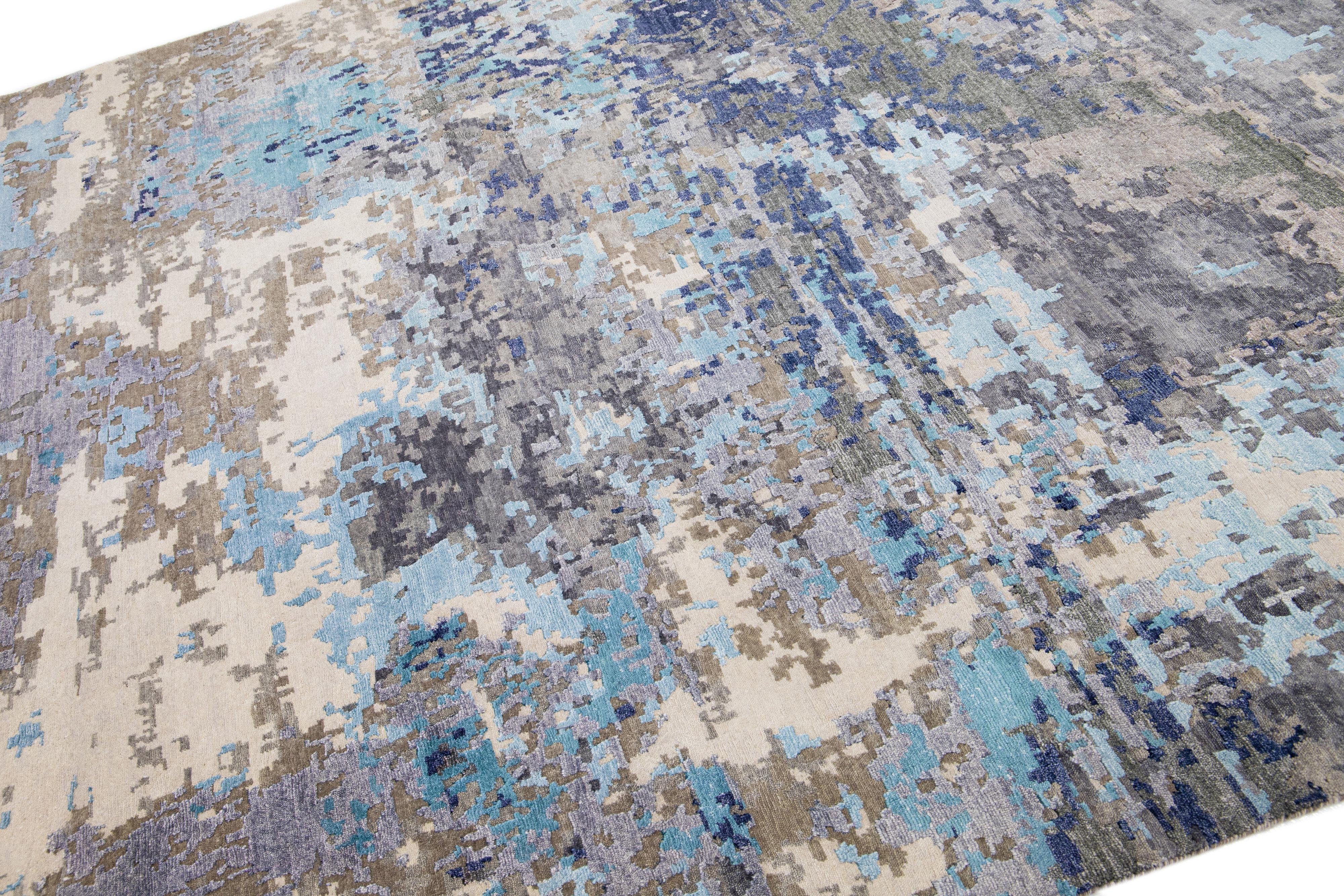 Modern Wool & Silk Contemporary Abstract Rug with Gray & Blue Color For Sale