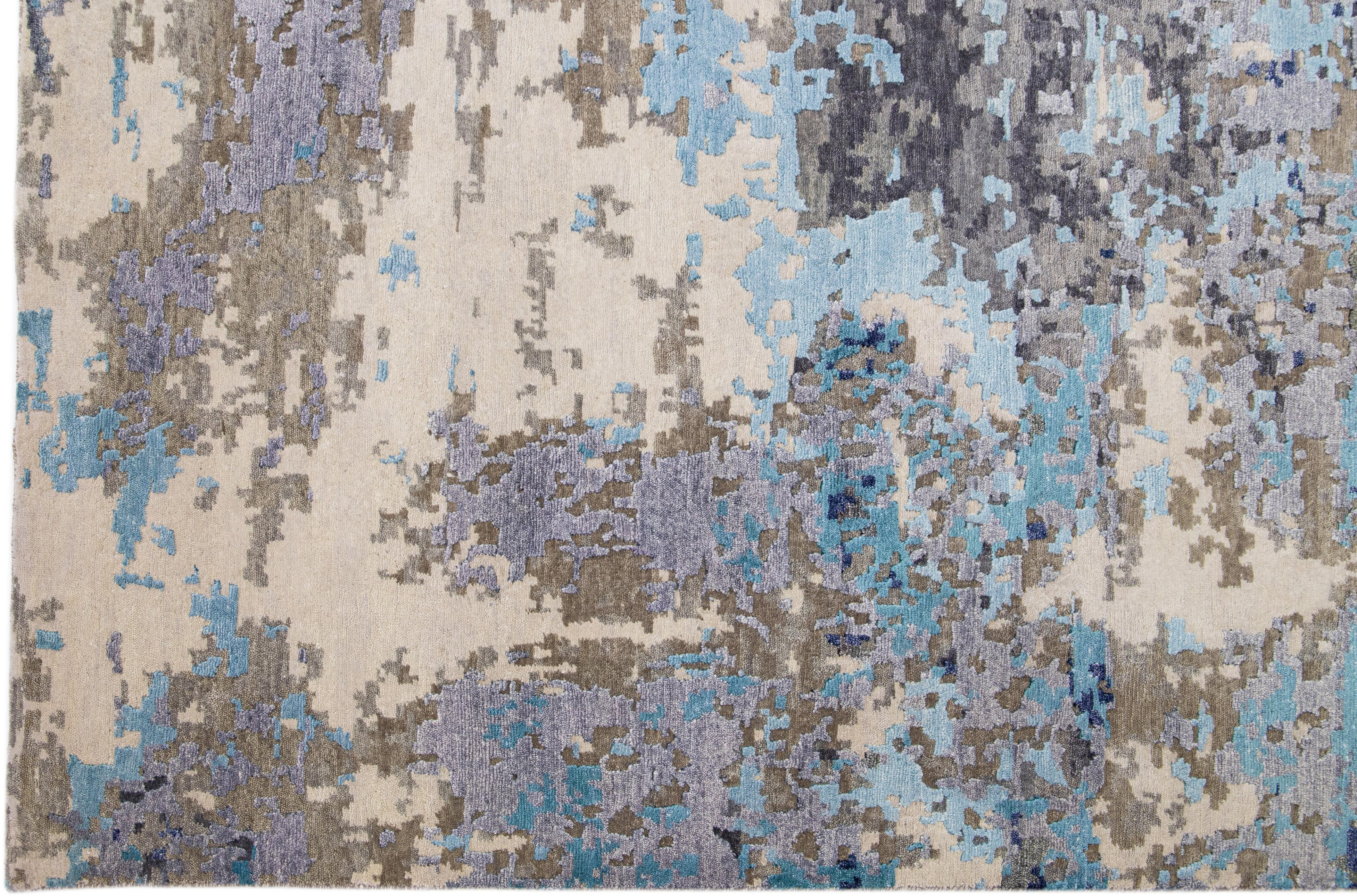 Hand-Knotted Wool & Silk Contemporary Abstract Rug with Gray & Blue Color For Sale