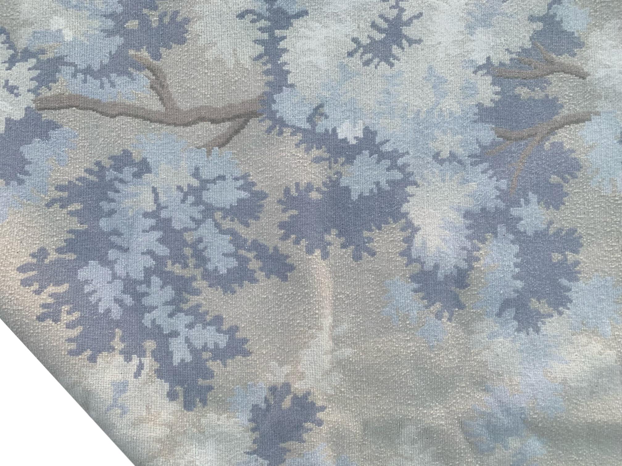 Wolle und Seide hochgeschlossene blaue Bäume (21. Jahrhundert und zeitgenössisch) im Angebot