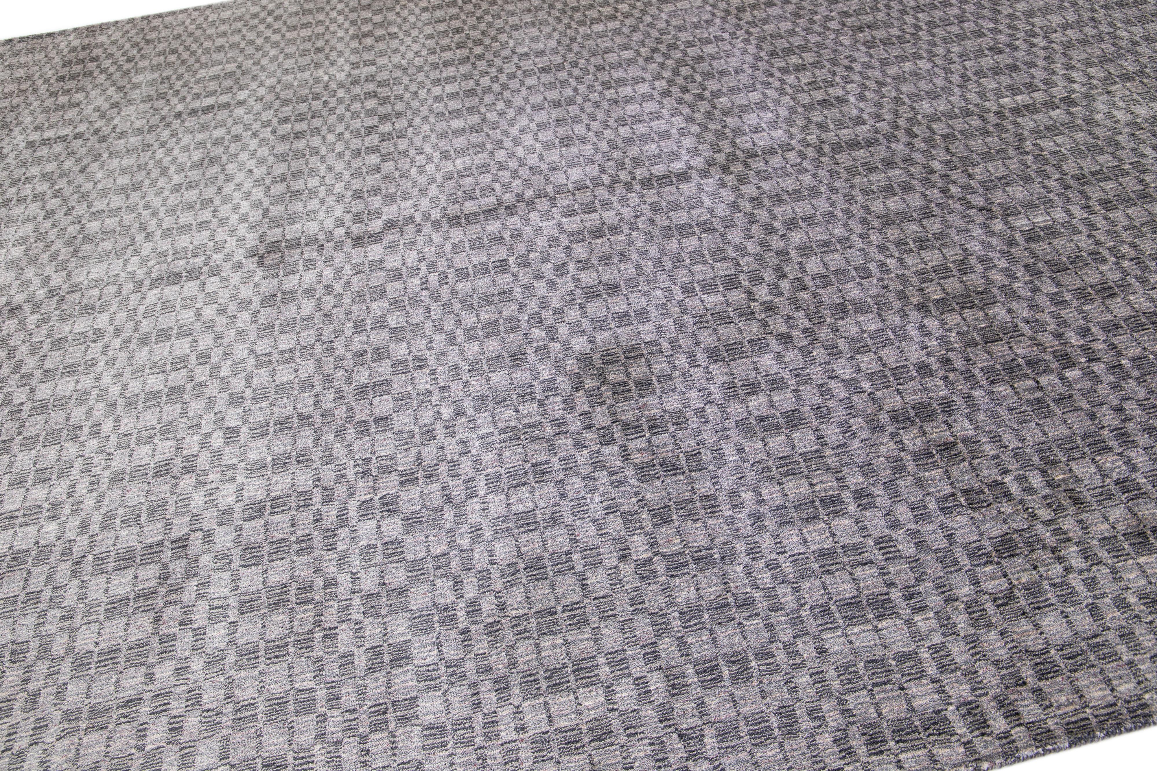 Modern Wool & Silk Rug Handmade with Gray Geometric Pattern For Sale